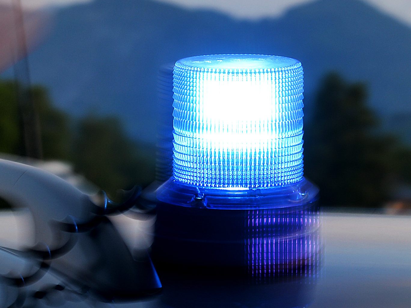Nach einem Fahrradunfall, bei dem eine 42-Jährige verletzt wurde, sucht die Polizei nach Zeugen. Nach einem Fahrradunfall, bei dem eine 42-Jährige verletzt wurde, sucht die Polizei nach Zeugen.
