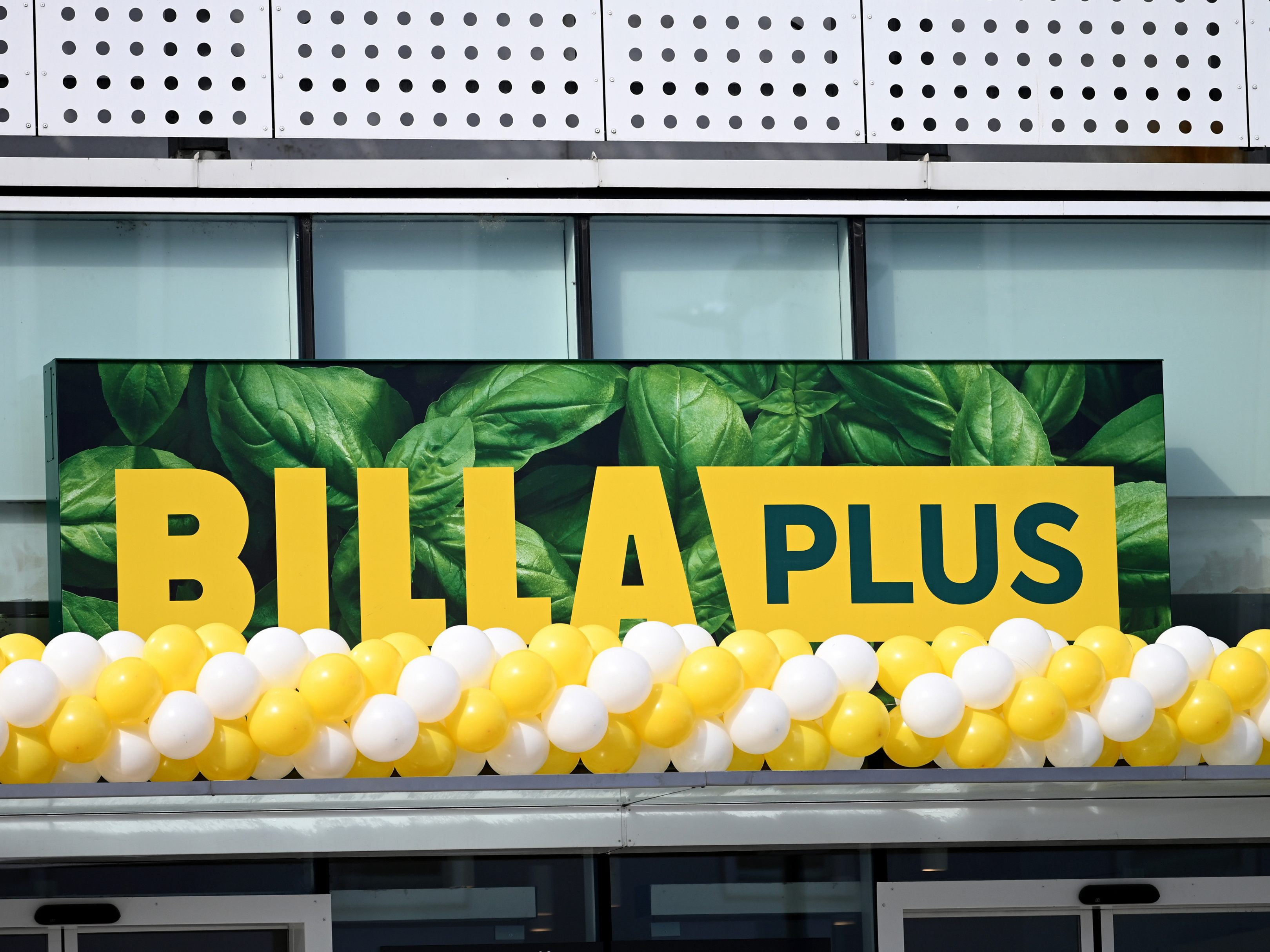 Ab heute gibt es nur noch "Billa Plus" statt "Merkur".