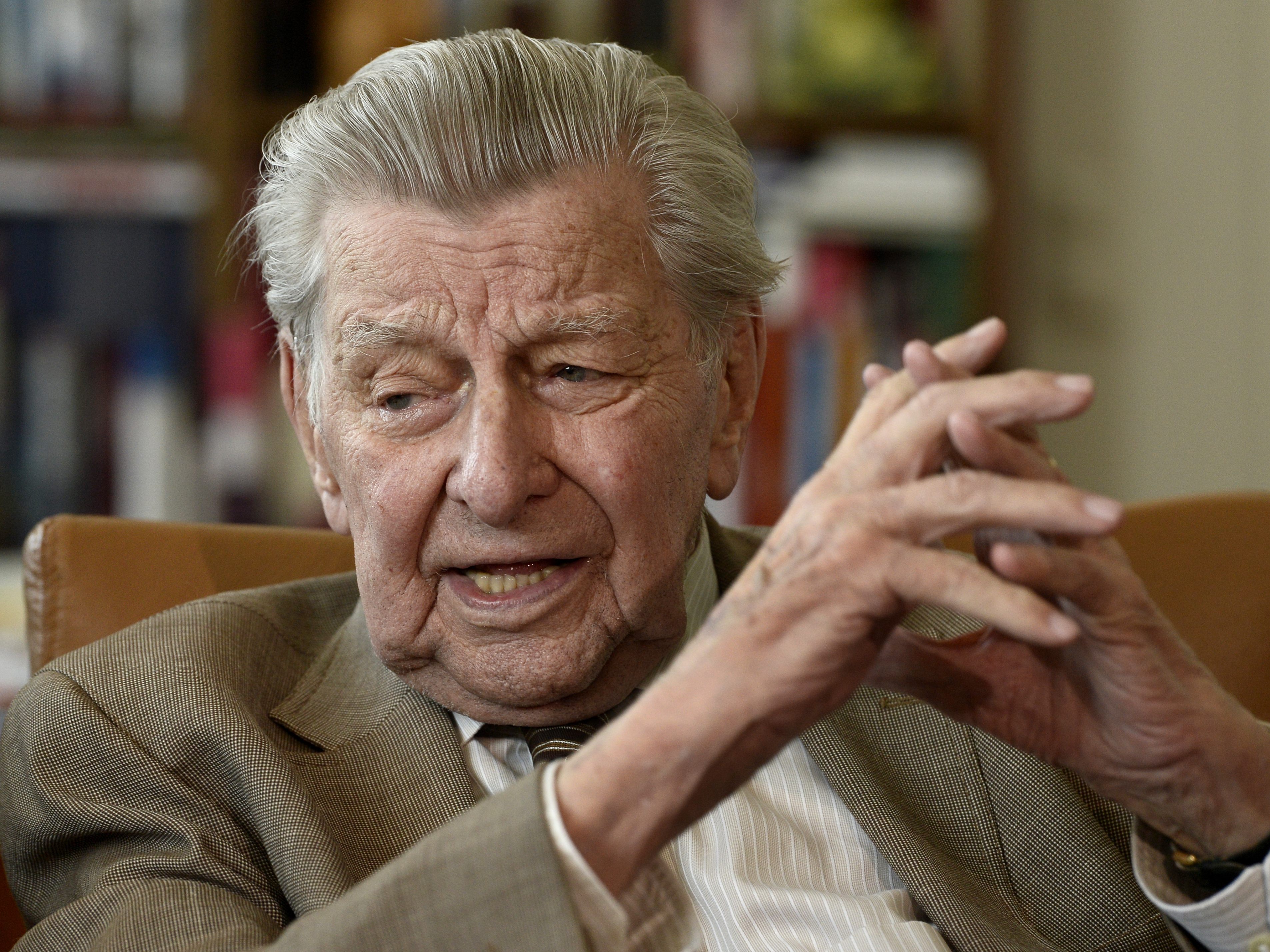 Trauer um Journalistenlegende Hugo Portisch. Trauer um Journalistenlegende Hugo Portisch.