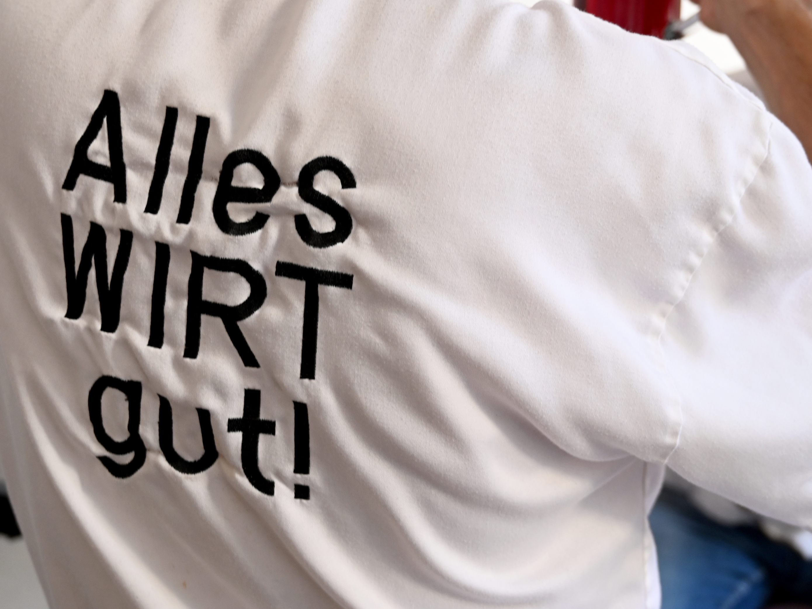 Wirte wollen sich auf die Öffnung vorbereiten. Wirte wollen sich auf die Öffnung vorbereiten.