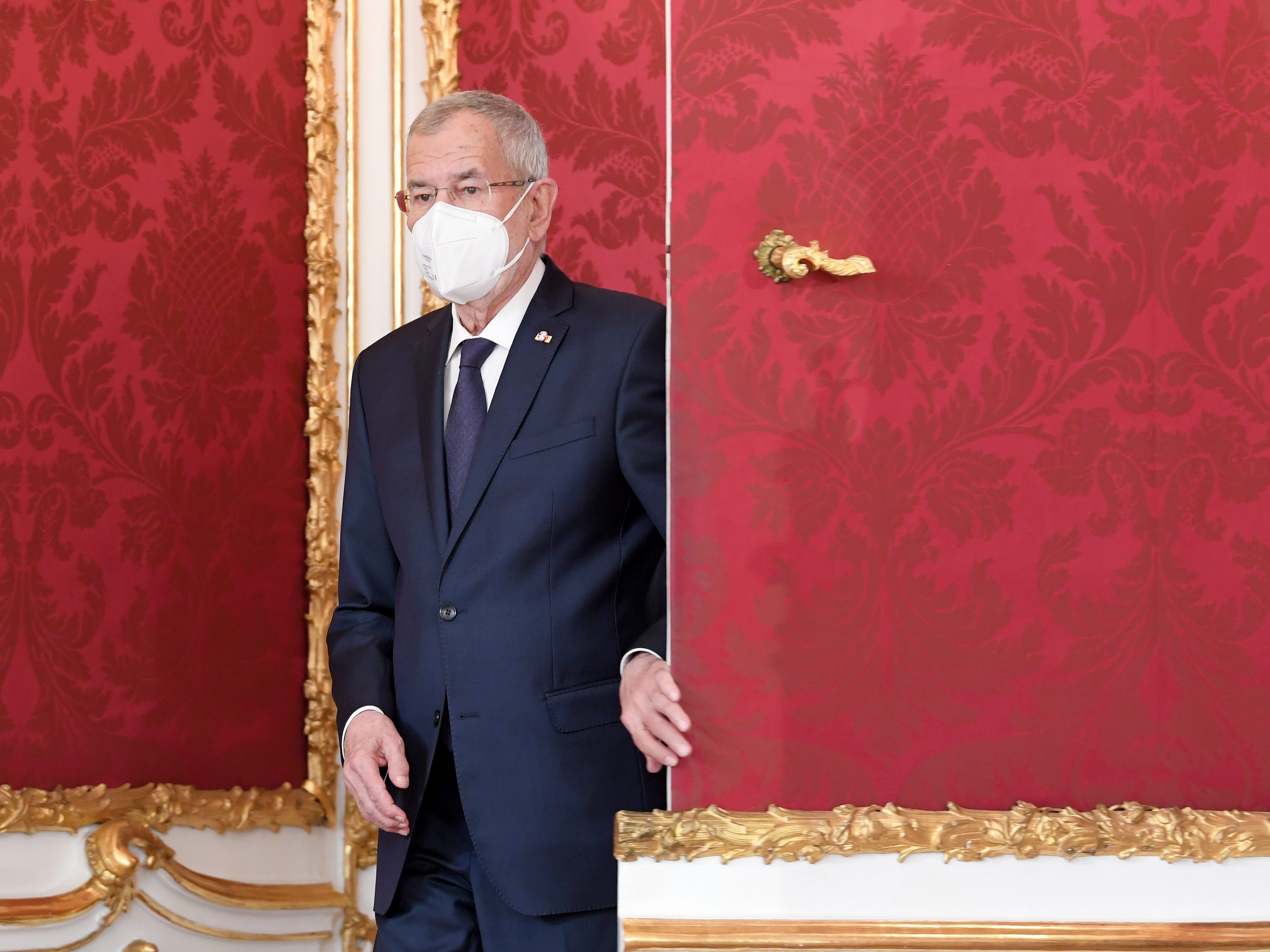 Van der Bellen richtete sich mit einem eindringlichen Appell an die Bevölkerung. Van der Bellen richtete sich mit einem eindringlichen Appell an die Bevölkerung.