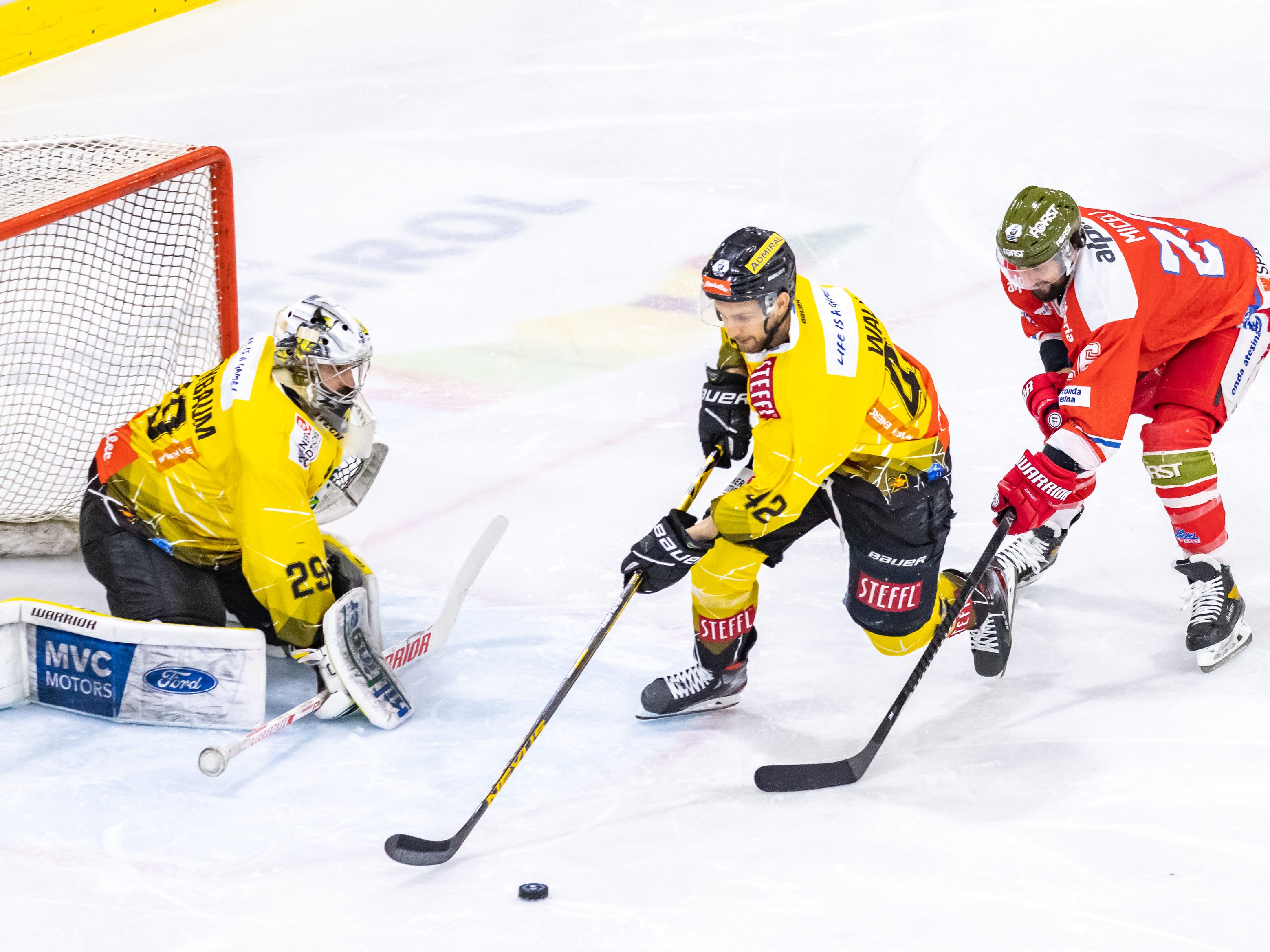 Die Vienna Capitals verloren gegen HCB Südtirol. Die Vienna Capitals verloren gegen HCB Südtirol.