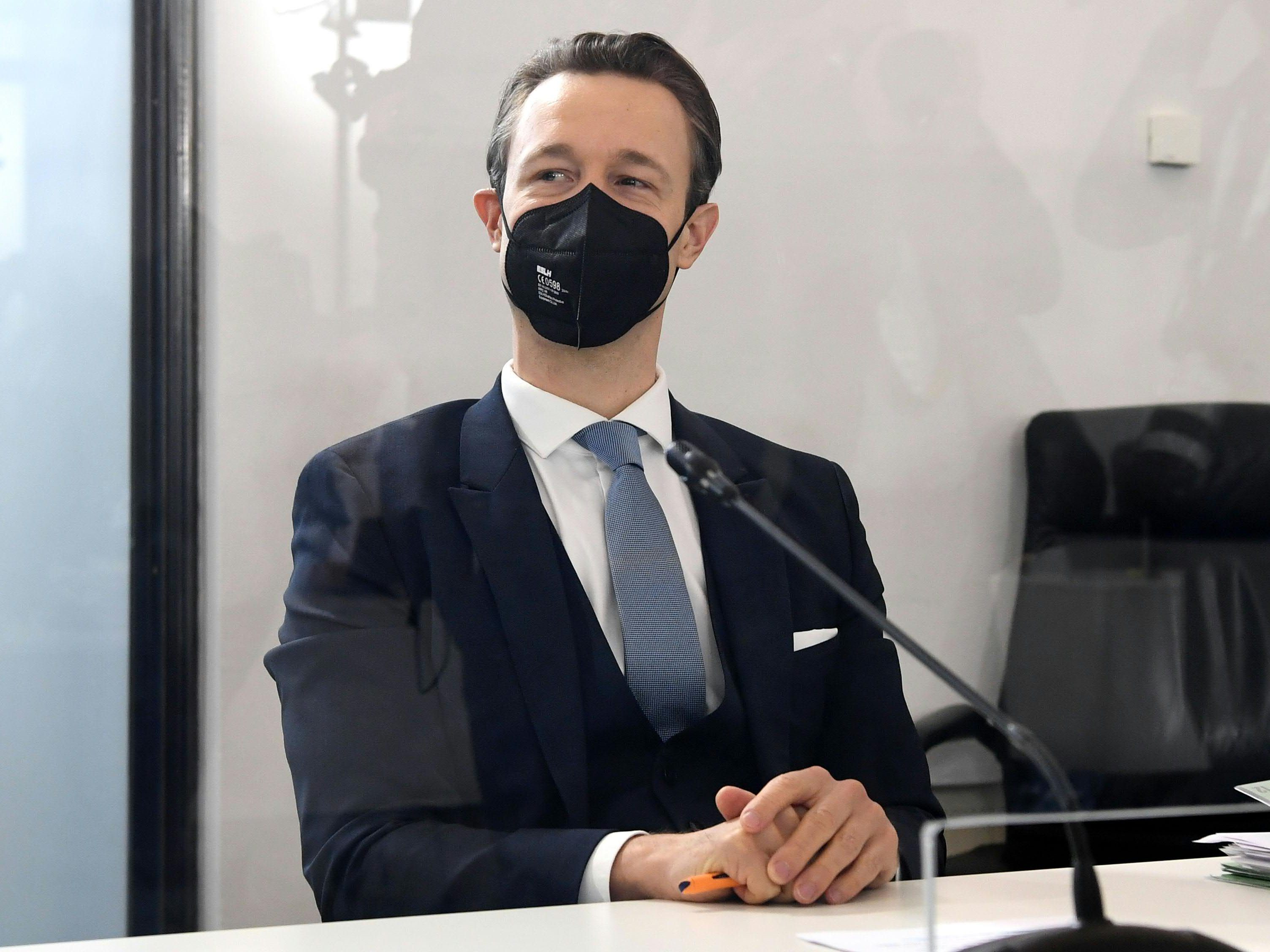 Blümel befürwortet weiterhin einen Alleinvorstand bei der ÖBAG. Blümel befürwortet weiterhin einen Alleinvorstand bei der ÖBAG.