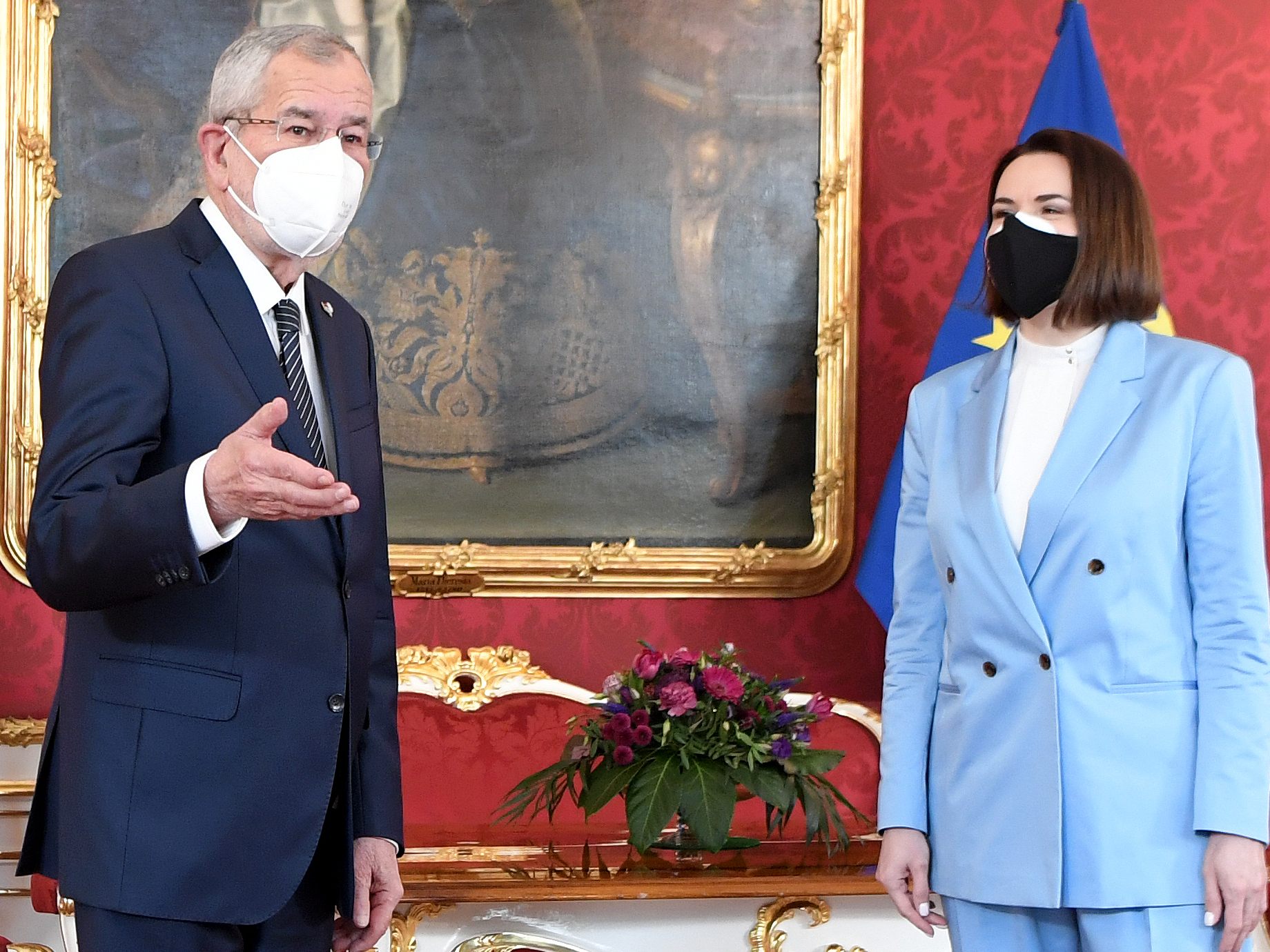 Bundespräsident Van der Bellen und die weißrussische Oppositionsführerin Tichanowskaja bei ihrem Treffen am Dienstag. Bundespräsident Van der Bellen und die weißrussische Oppositionsführerin Tichanowskaja bei ihrem Treffen am Dienstag.