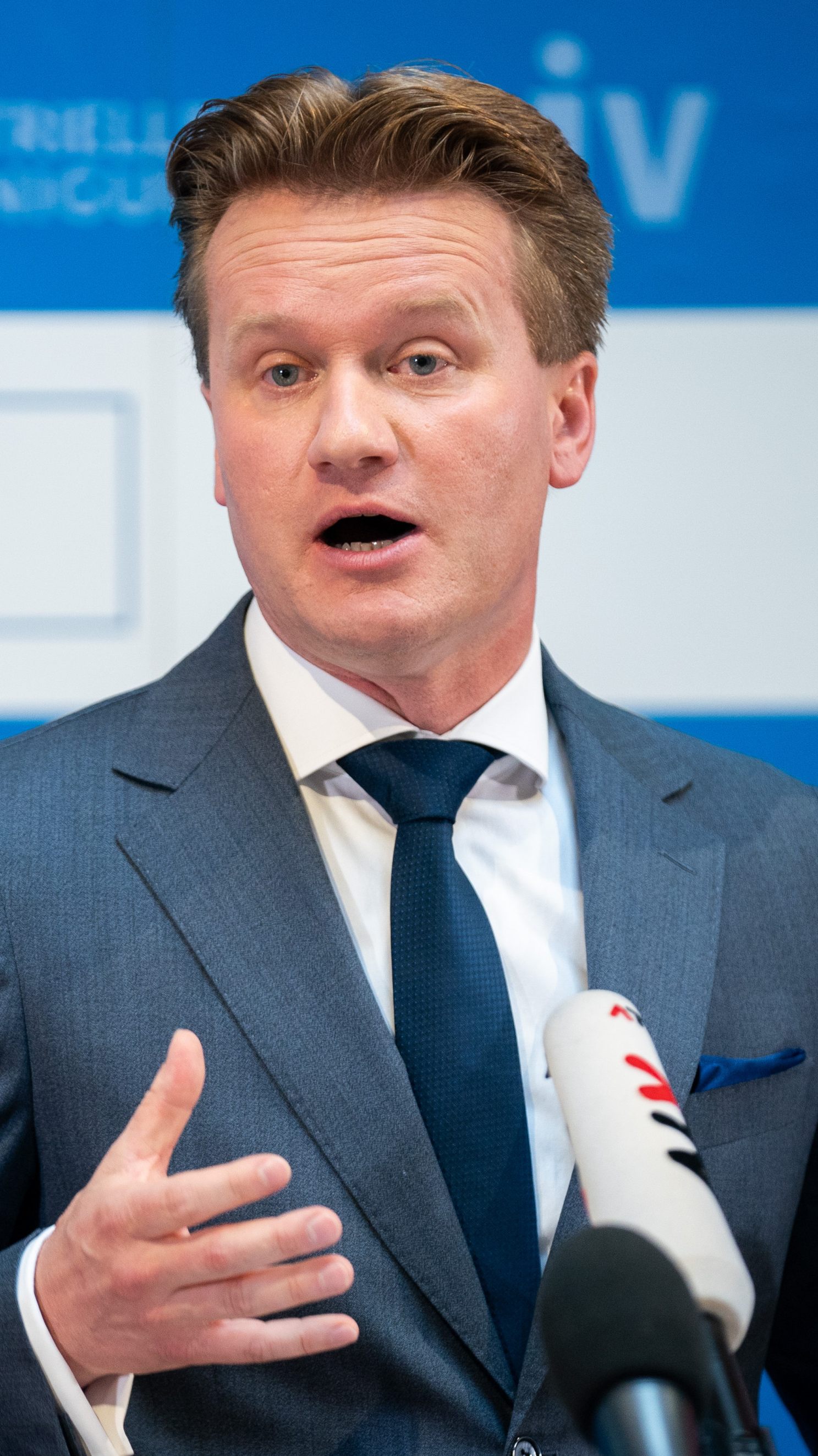 Knill baut auf eine Verhandlungslösung.