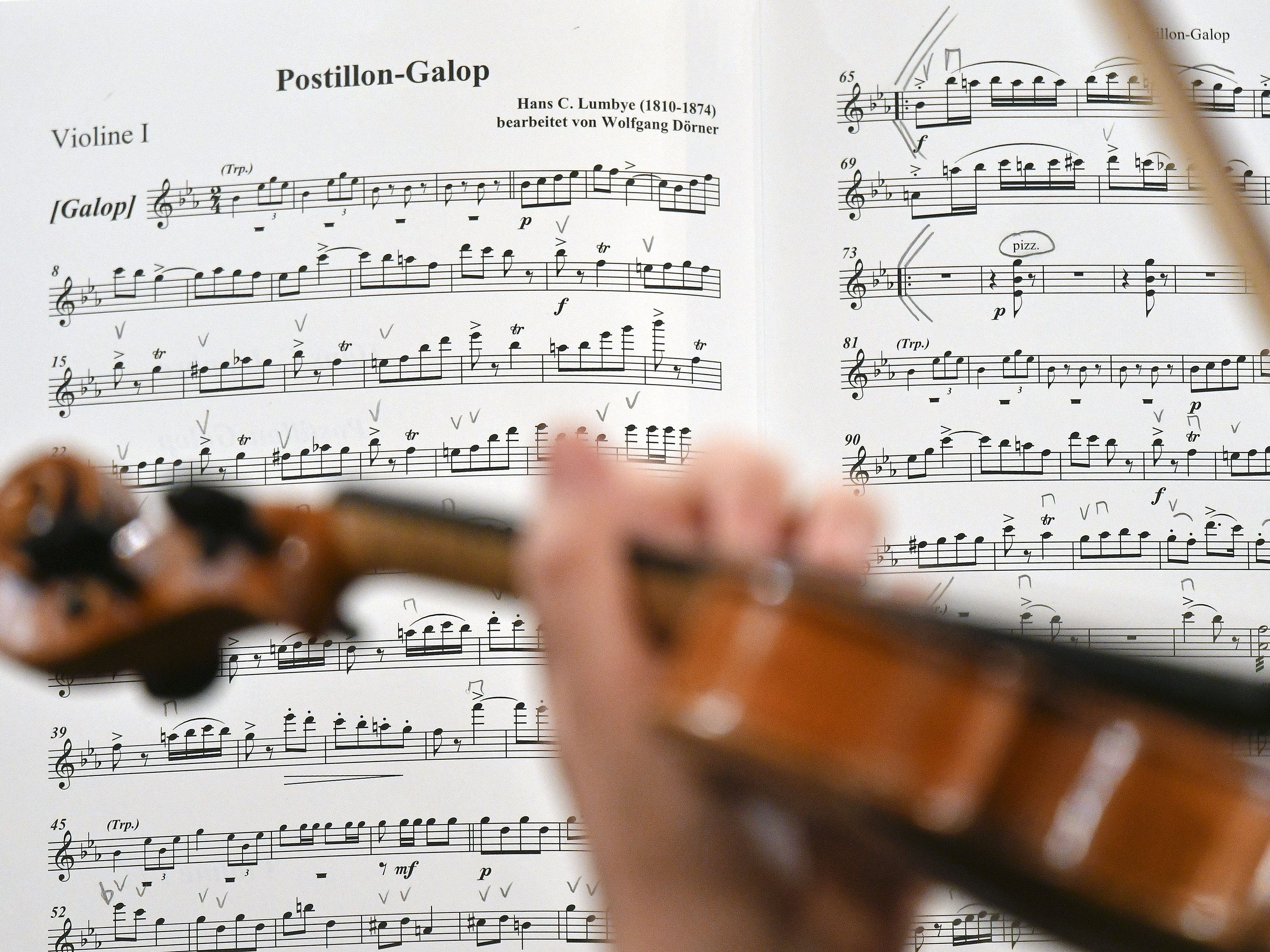 Orchester führte vertragliche Verpflichtungen als Grund für Impfung an Orchester führte vertragliche Verpflichtungen als Grund für Impfung an