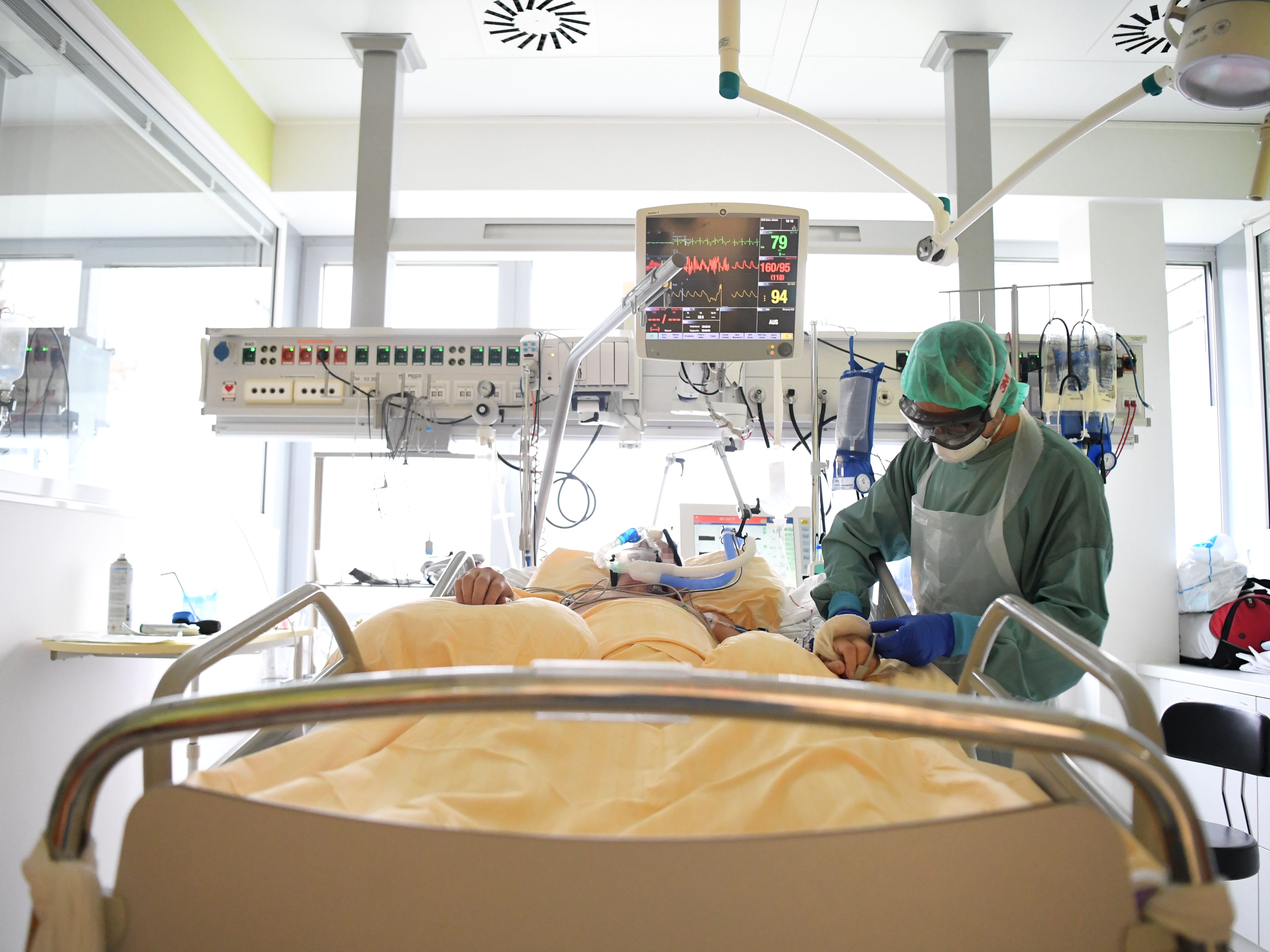 107 Coronavirus-Patienten liegen derzeit auf Niederösterreichs Intensivstationen. 107 Coronavirus-Patienten liegen derzeit auf Niederösterreichs Intensivstationen.