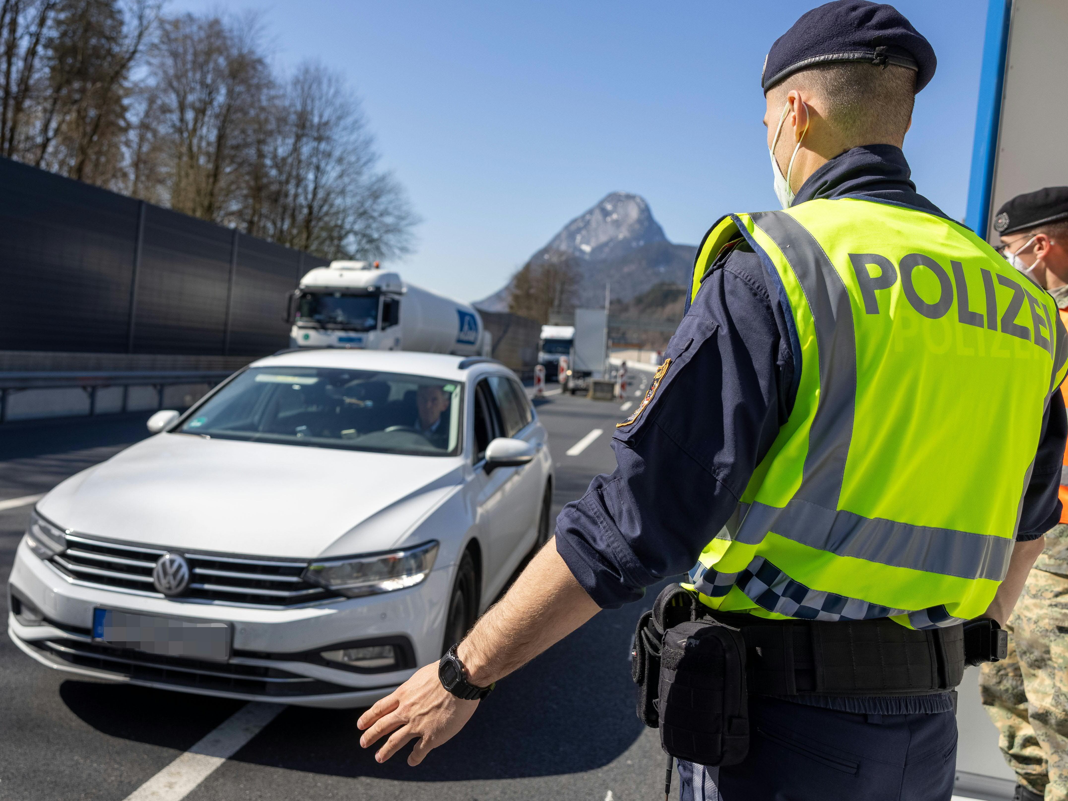 Die verschärften Maßnahmen gelten vorerst bis zum 9. Mai. Die verschärften Maßnahmen gelten vorerst bis zum 9. Mai.