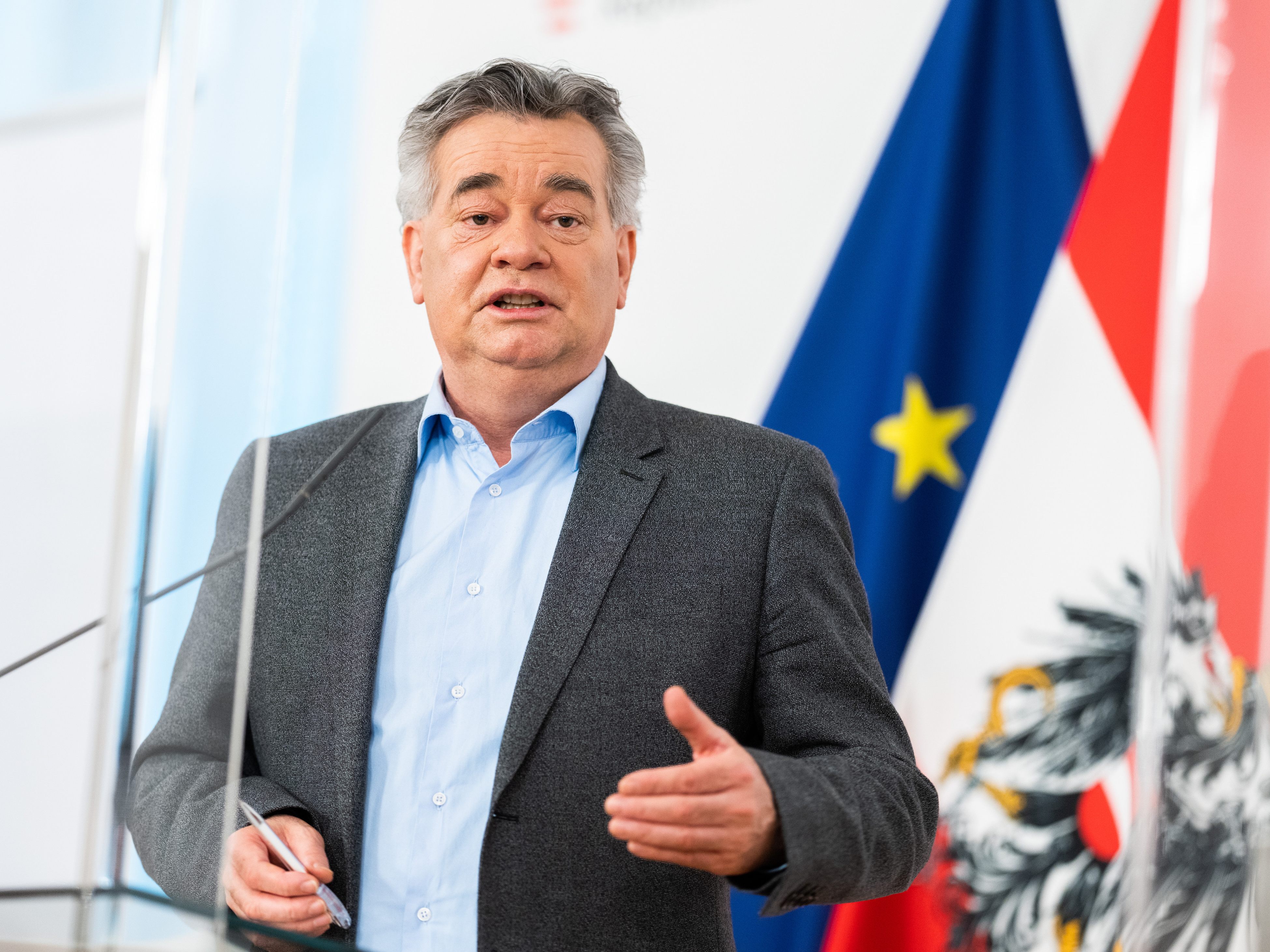 LIVE: Vizekanzler Werner Kogler zum Rücktritt von Gesundheitsminister Rudolf Anschober. LIVE: Vizekanzler Werner Kogler zum Rücktritt von Gesundheitsminister Rudolf Anschober.