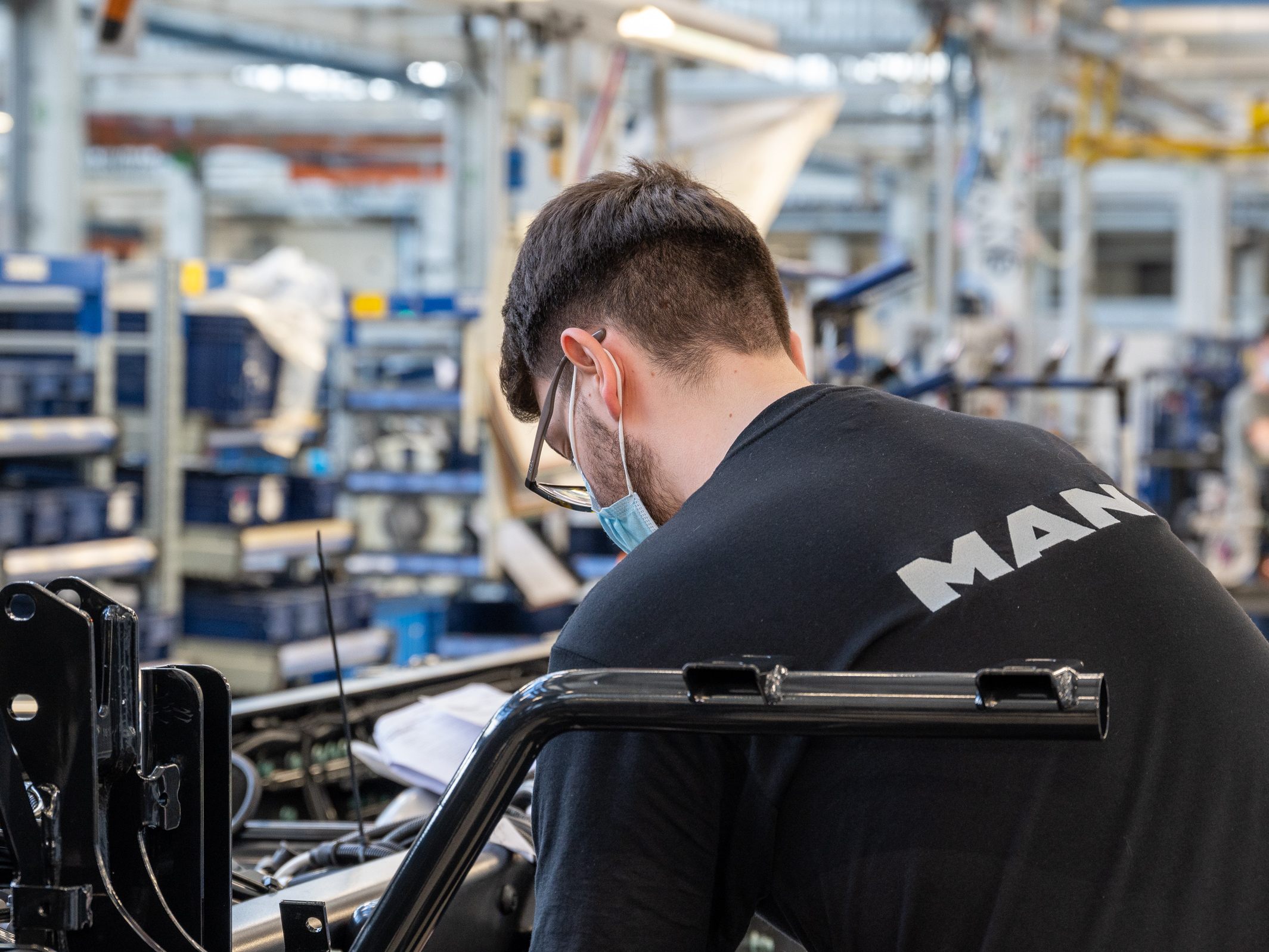 Bundesweit sind fast 20.000 Jobs mit der Autoindustrie in der Region Steyr verknüpft Bundesweit sind fast 20.000 Jobs mit der Autoindustrie in der Region Steyr verknüpft