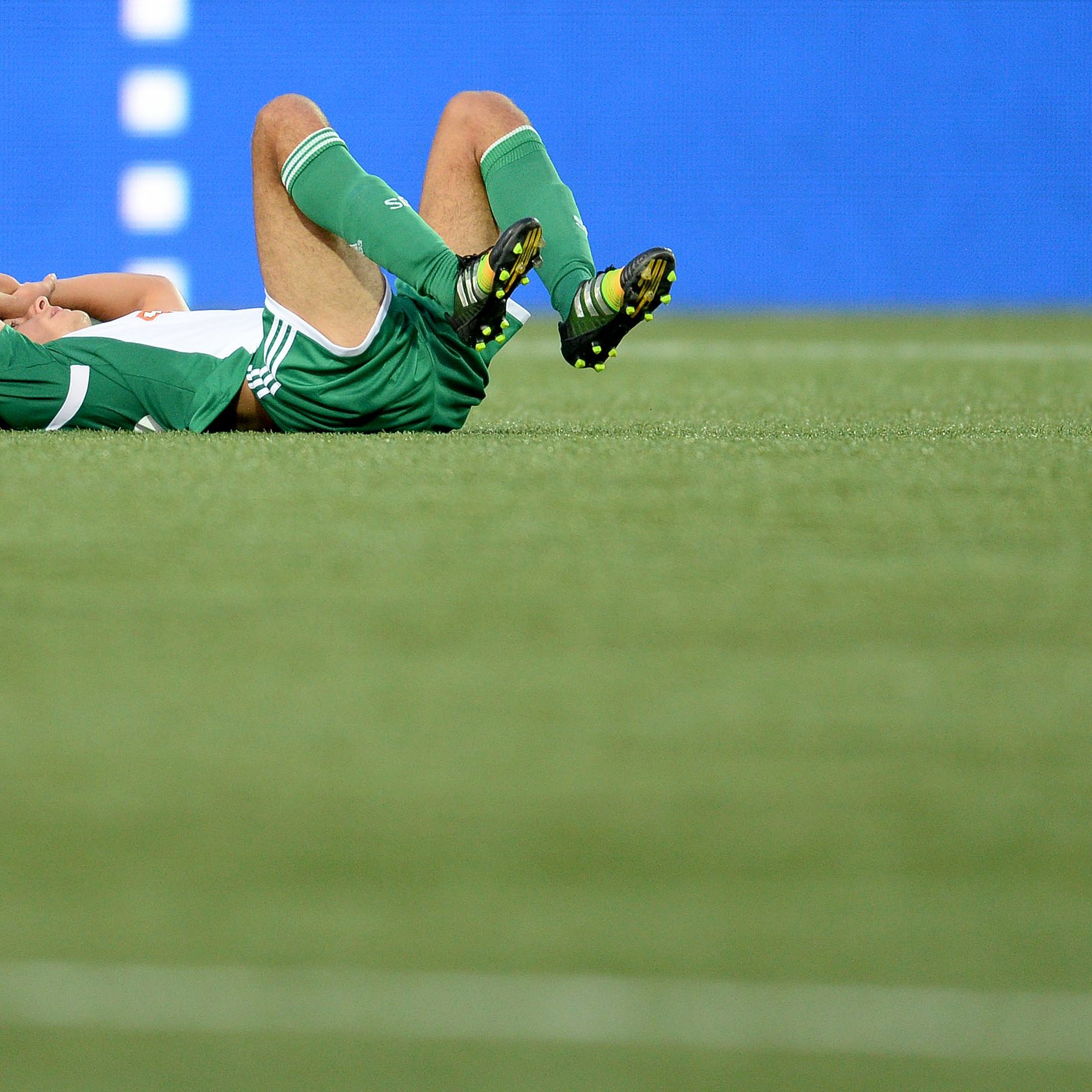 Rapids Abwehrchef Hofmann für eine Partie gesperrt.