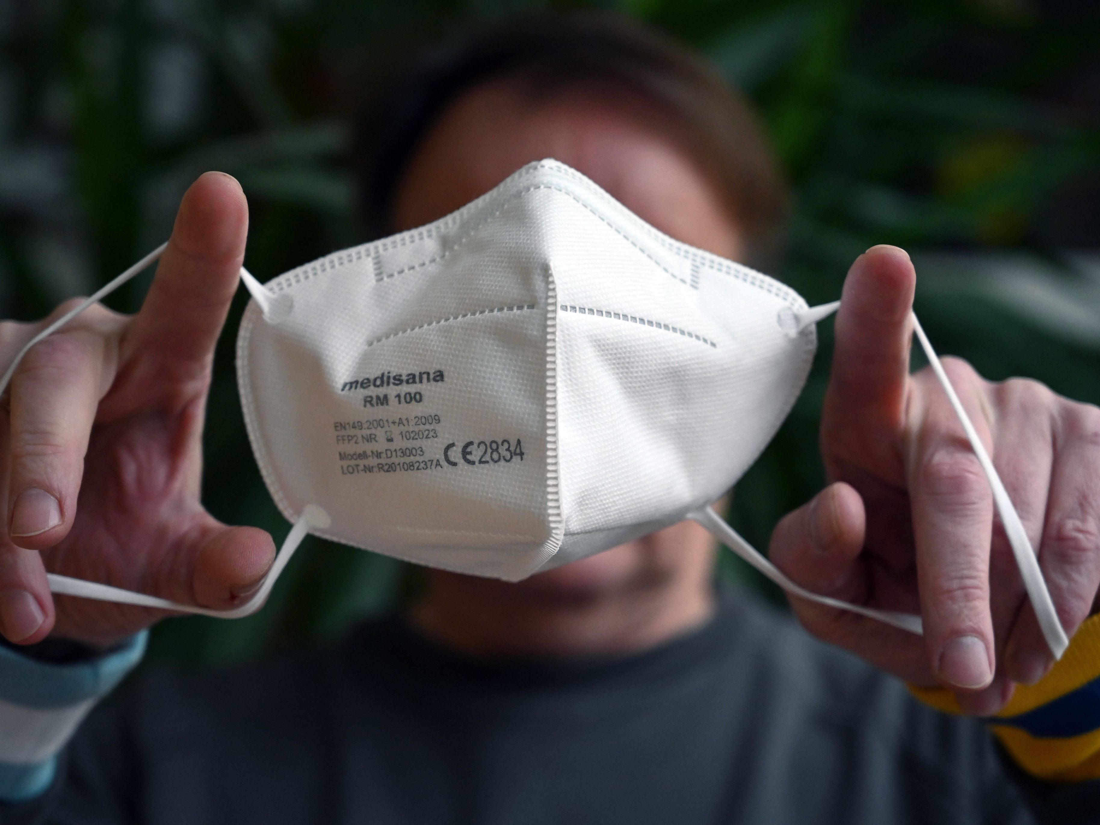 Führen FFP2-Masken zu dauerhaften Segelohren?