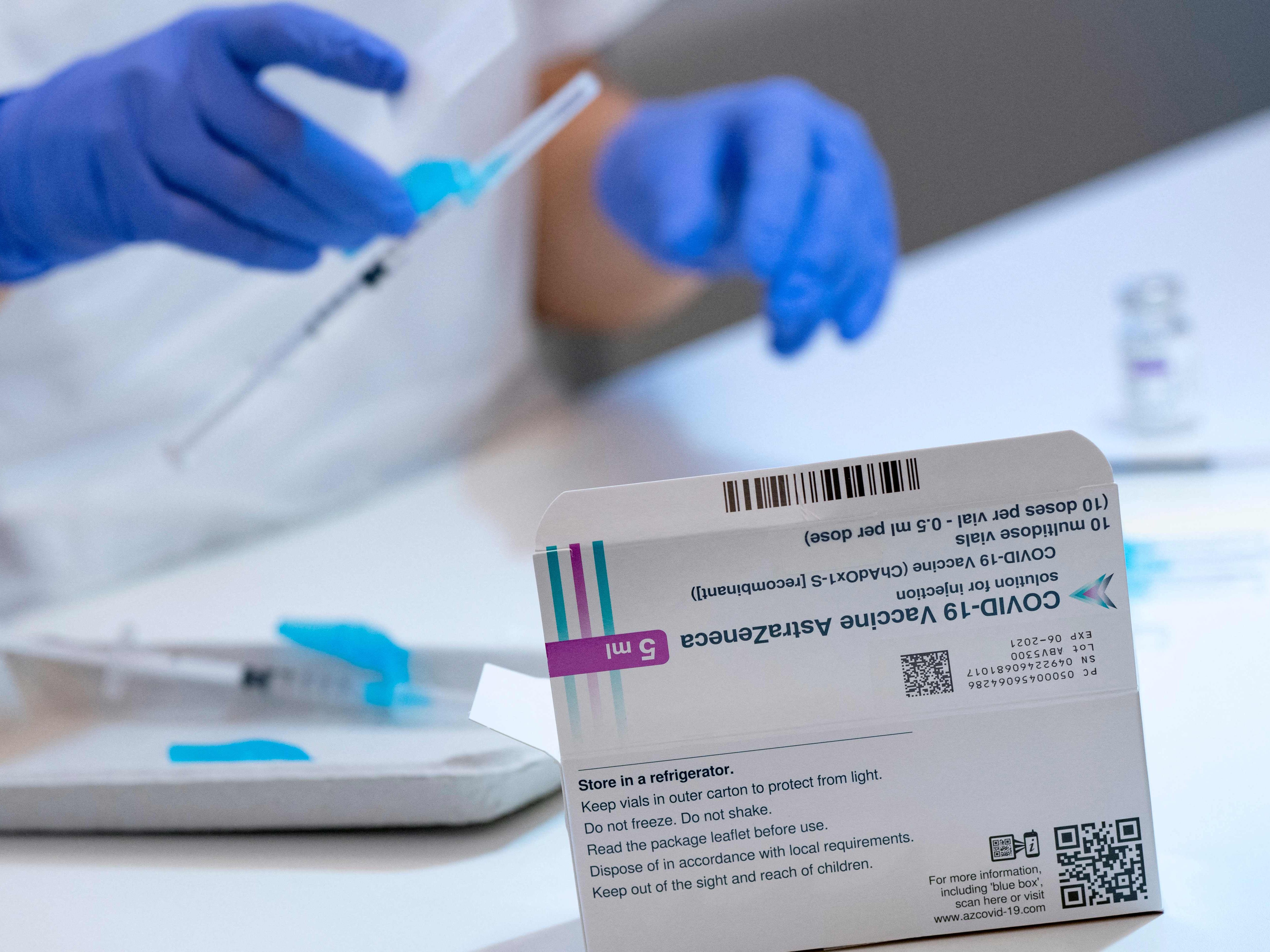 Schweden: Viele Menschen weigern sich, mit Astrazeneca geimpft zu werden. Schweden: Viele Menschen weigern sich, mit Astrazeneca geimpft zu werden.