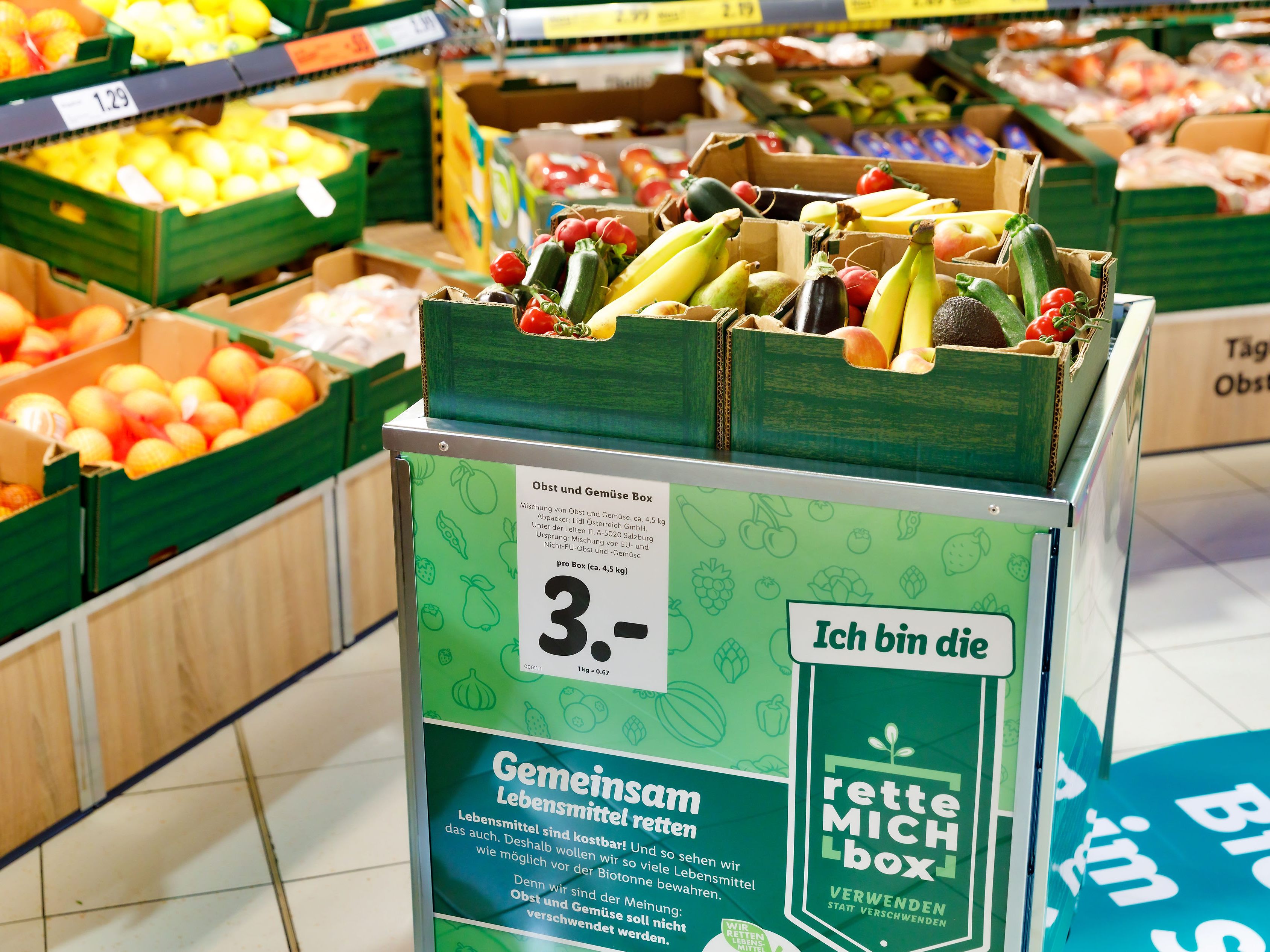 "Rette mich Box": In zwei Monaten wurden bereits 200 Tonnen Obst und Gemüse verkauft. "Rette mich Box": In zwei Monaten wurden bereits 200 Tonnen Obst und Gemüse verkauft.