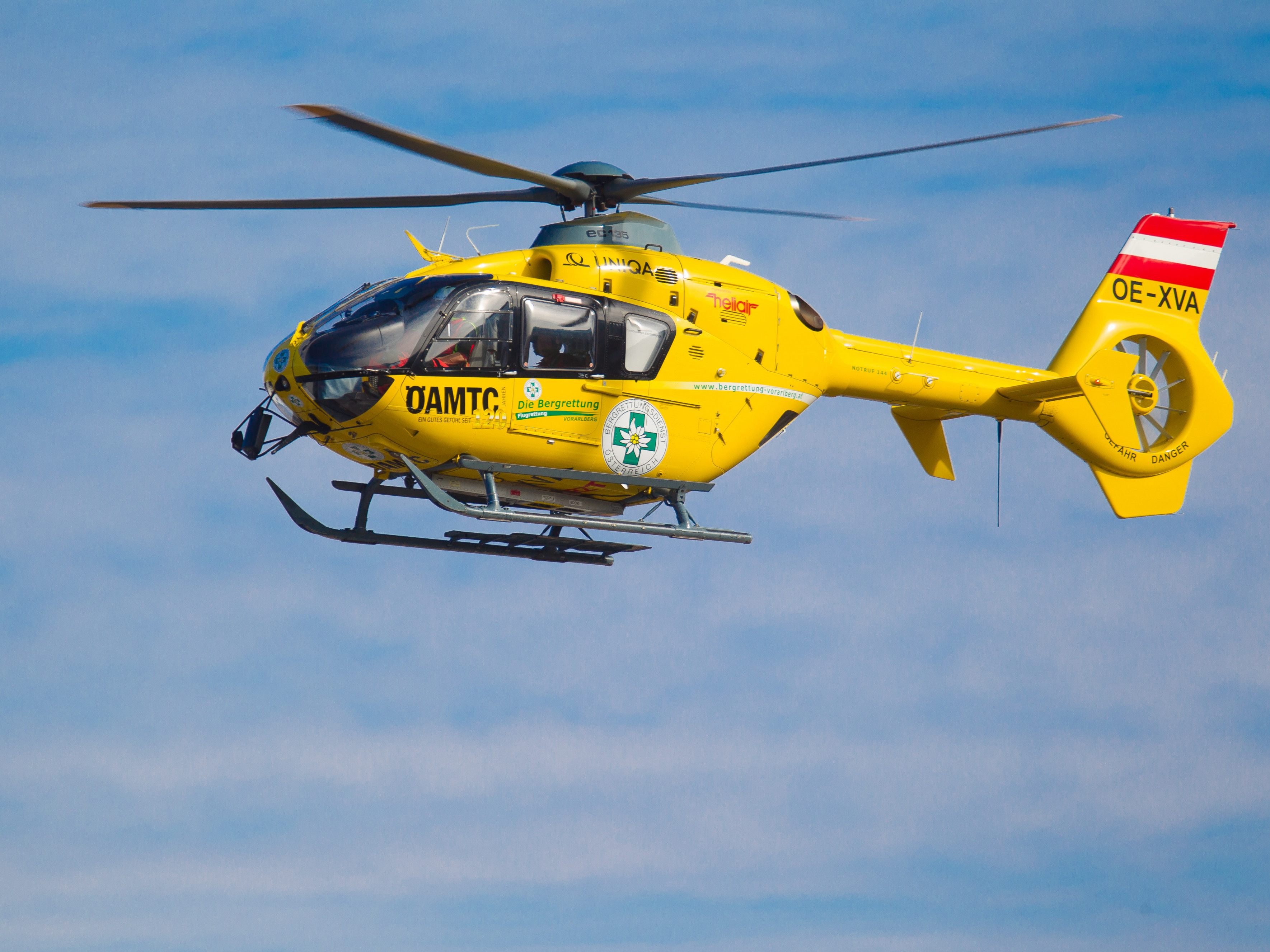 Mit Rettungshubschrauber ins Krankenhaus geflogen Mit Rettungshubschrauber ins Krankenhaus geflogen