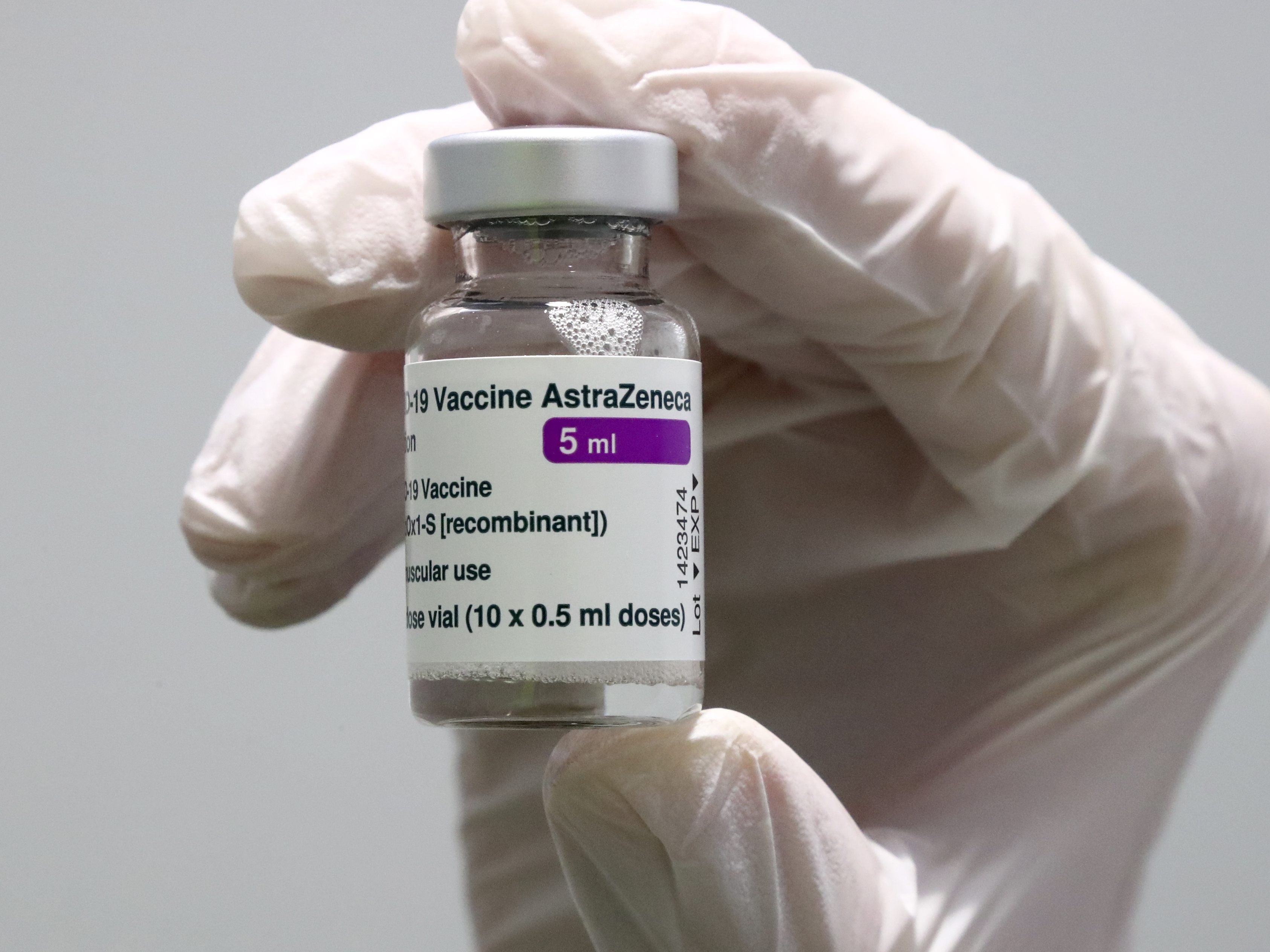 Astrazeneca: Chef der Impfabteilung bestätigte Verbindung in Zeitungsinterview. Astrazeneca: Chef der Impfabteilung bestätigte Verbindung in Zeitungsinterview.