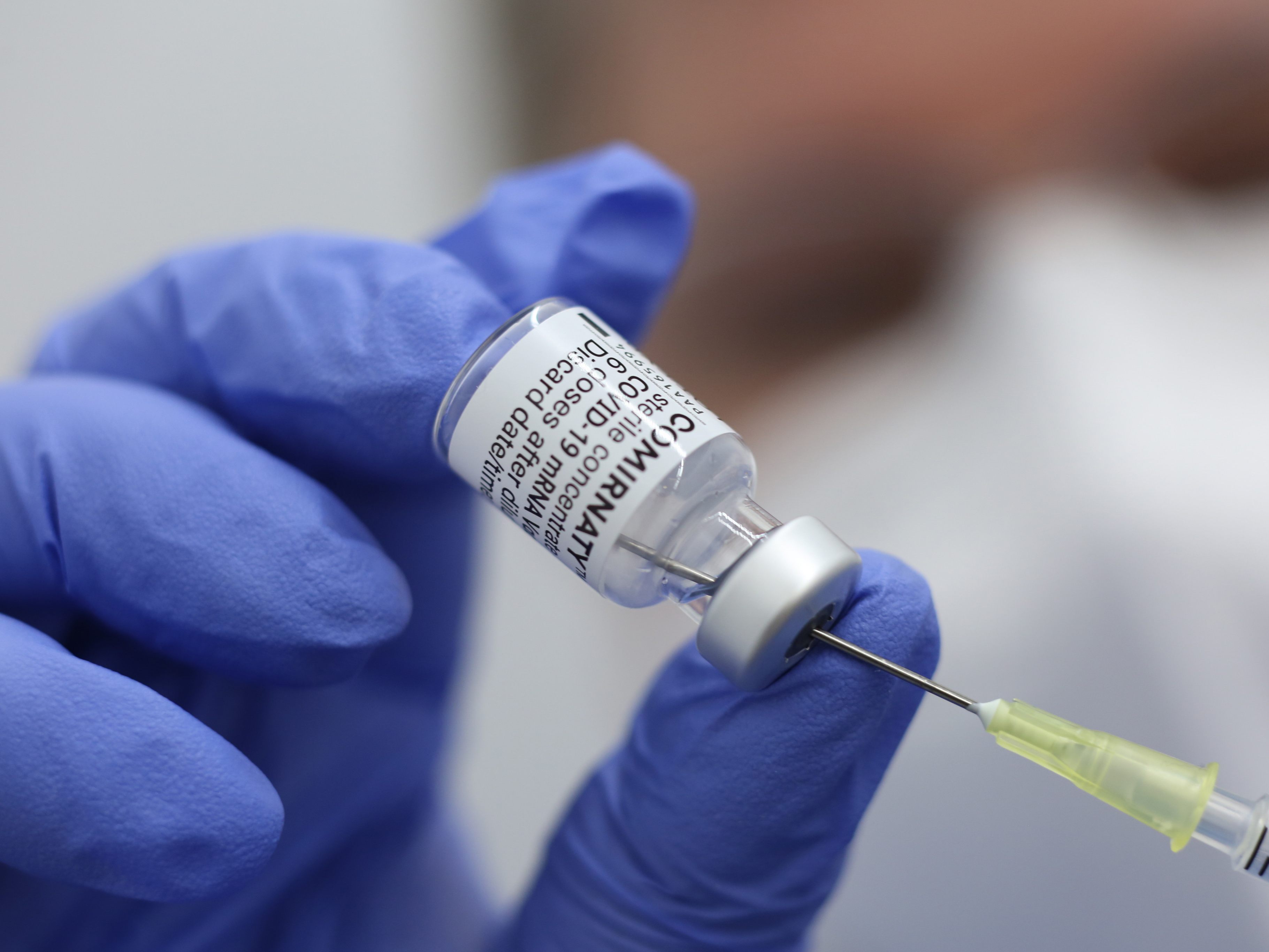 500.000 der erwarteten Impfdosen stammen von Biontech/Pfizer.