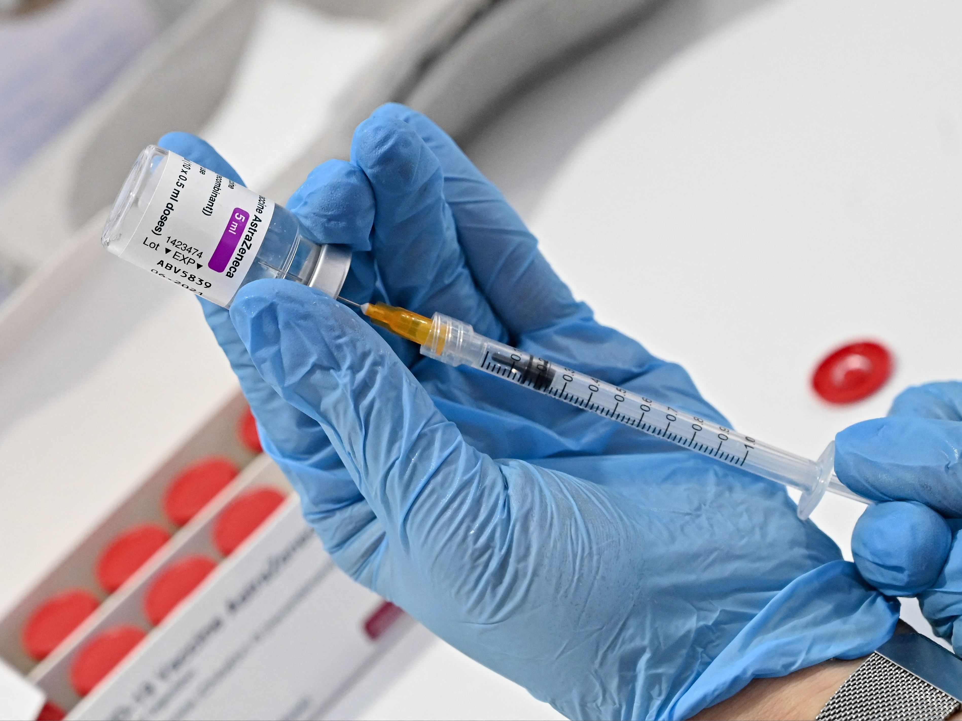 Viele AstraZeneca-Impftermine werden abgesagt. Viele AstraZeneca-Impftermine werden abgesagt.