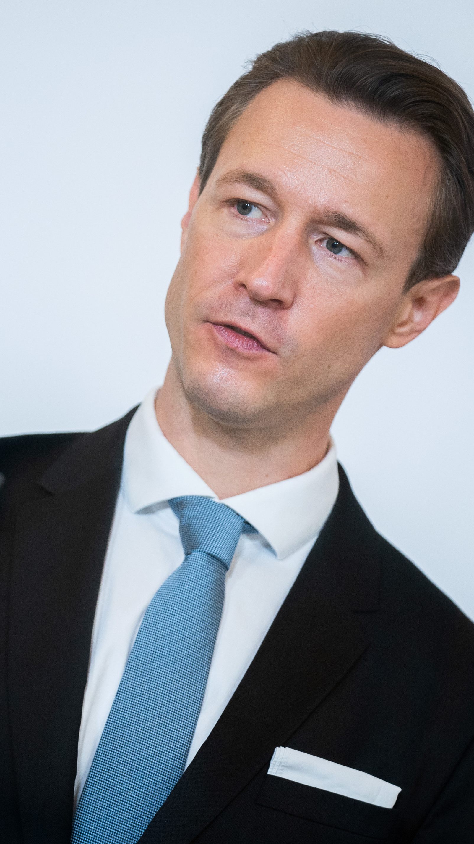 Finanzminister Blümel freut die Korrektur der IWF.