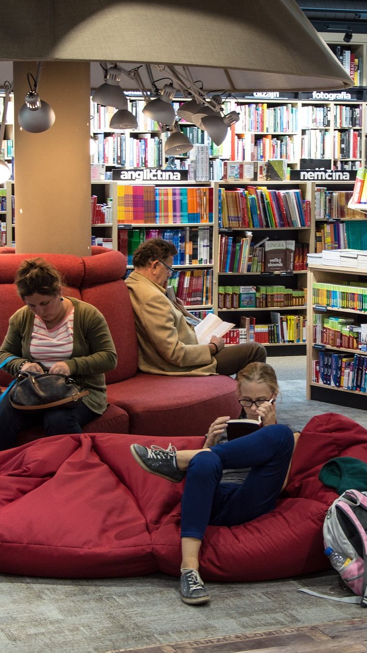 Buchhandlungspreis vergeben: Die fünf besten Buchhandlungen 2021 erhalten je 10.000 Euro