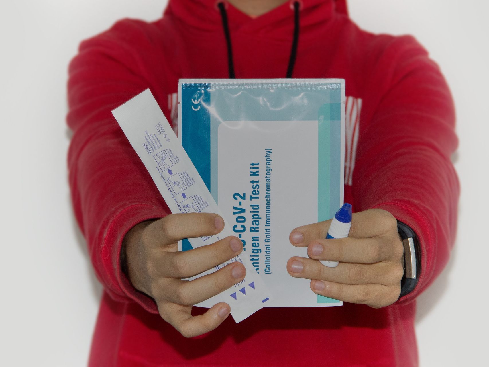 Bei der Durchführung eines Antigen-Schnelltests sollte man einiges beachten. Bei der Durchführung eines Antigen-Schnelltests sollte man einiges beachten.