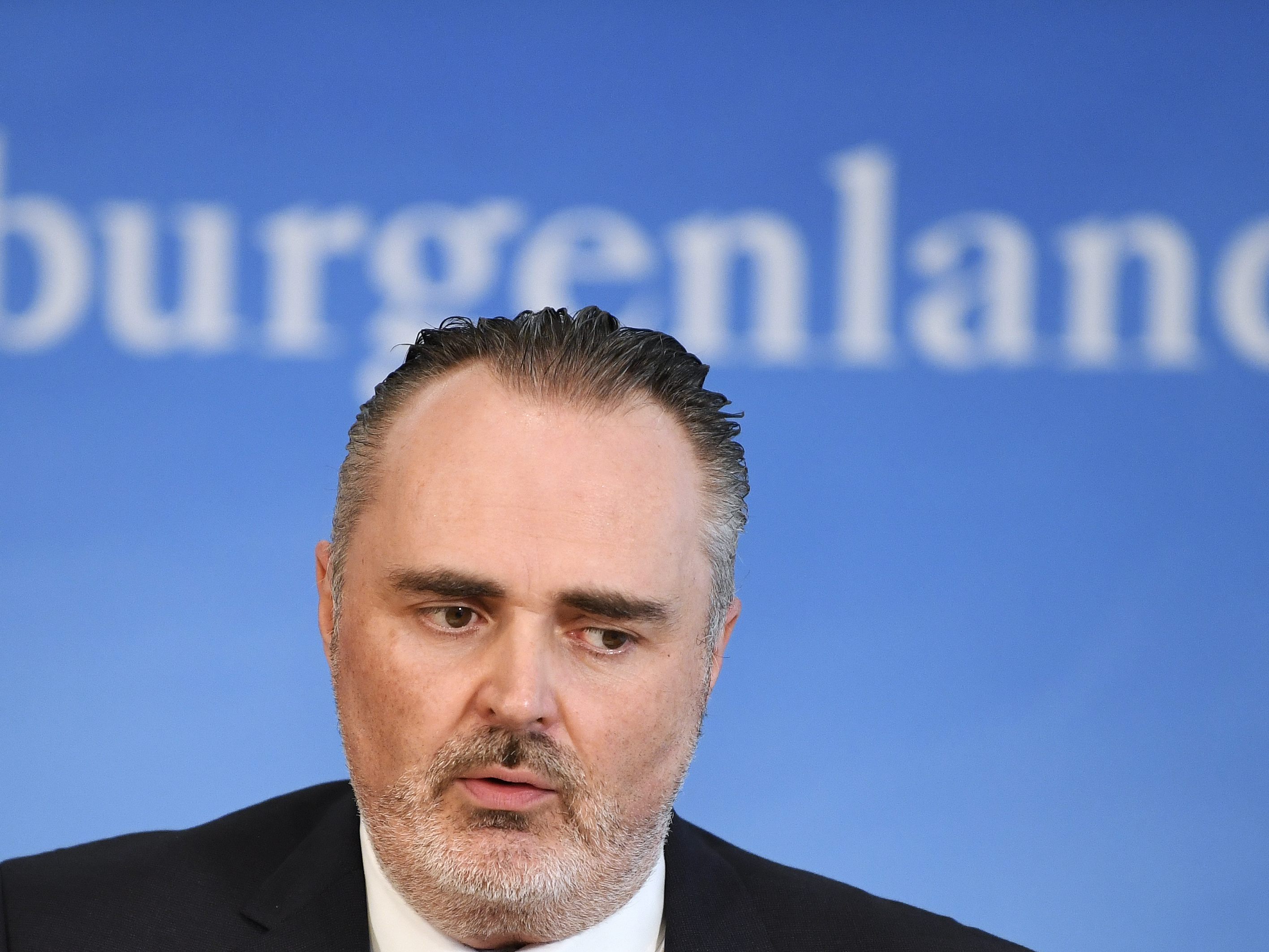 Burgenlands Landeshauptmann Doskozil lässt wieder aufsperren.