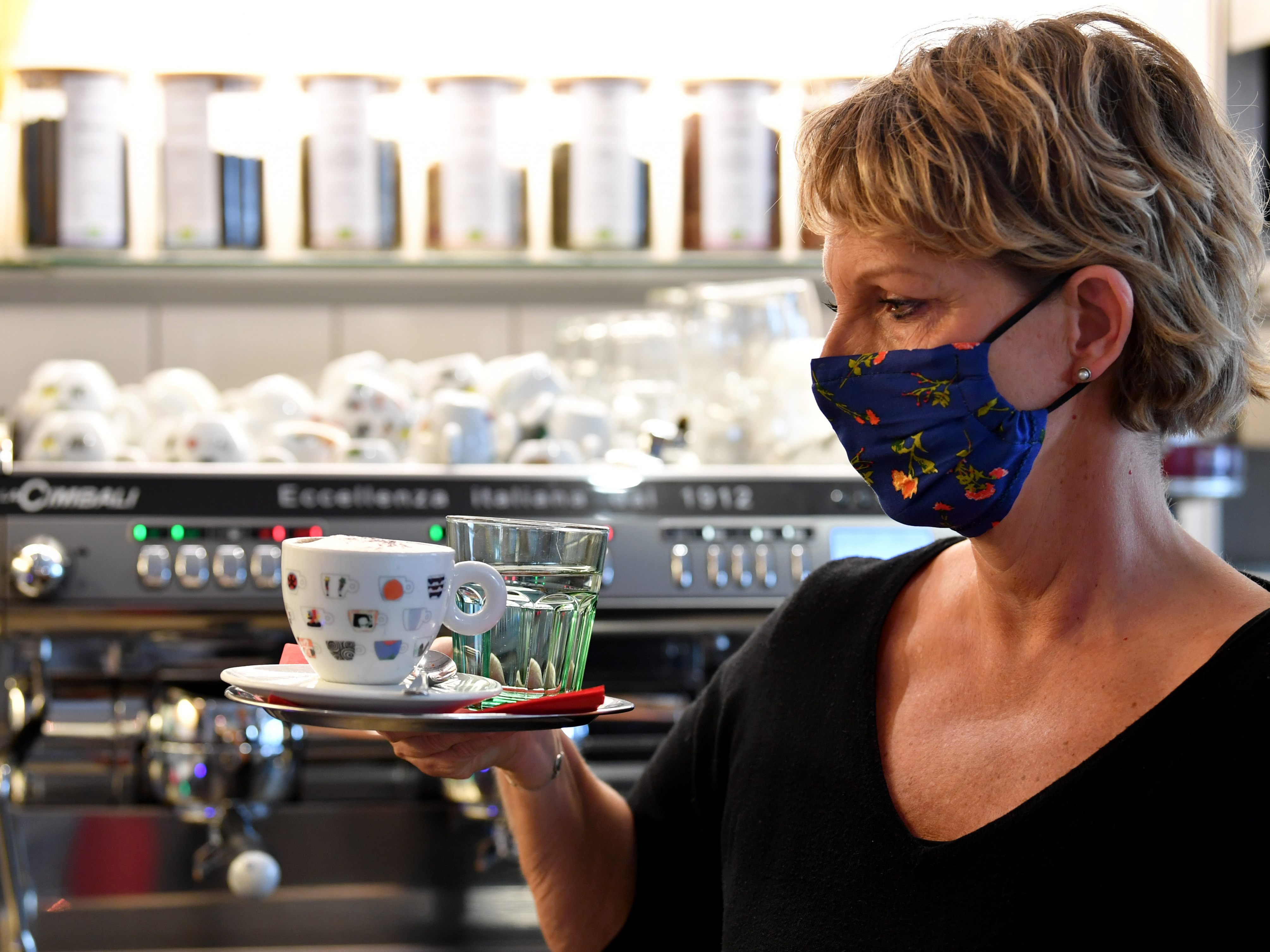 Die Gastronomie ist auch auf ausländische Gäste angewiesen. Die Gastronomie ist auch auf ausländische Gäste angewiesen.