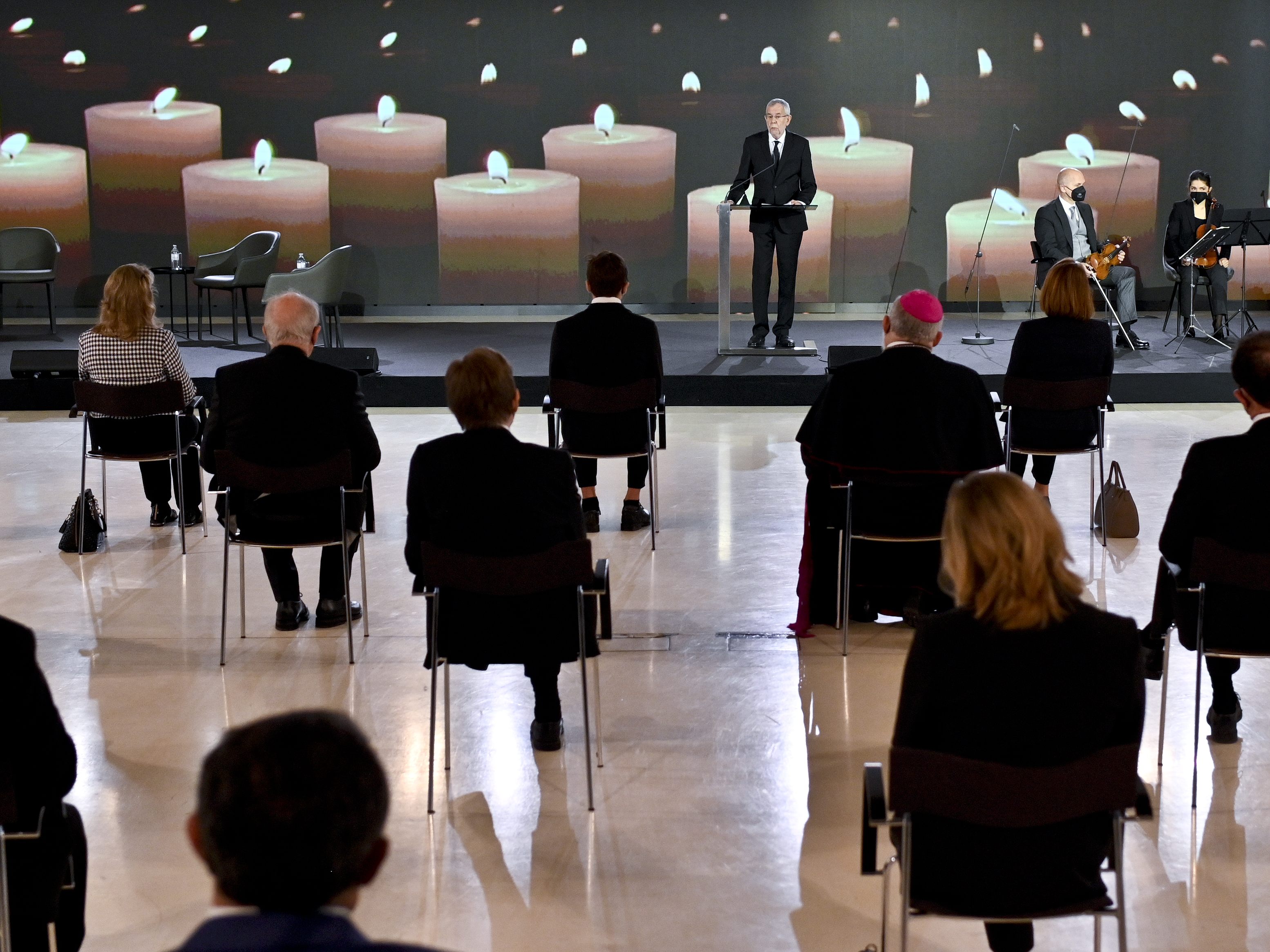 Bei der Gedenkveranstaltung sprach auch Bundespräsident Van der Bellen. Bei der Gedenkveranstaltung sprach auch Bundespräsident Van der Bellen.