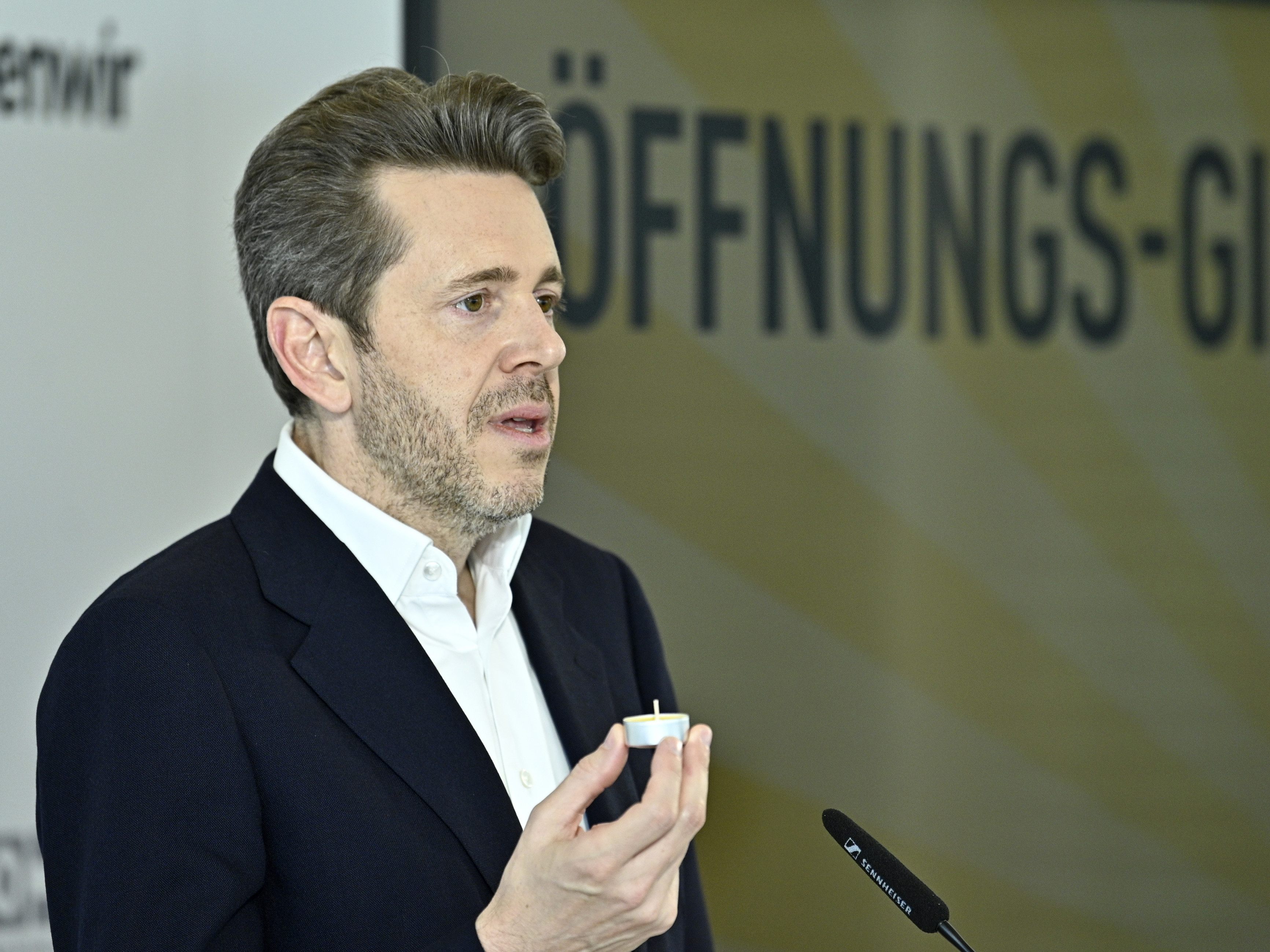 WKÖ-Präsident Harald Mahrer verteidigt die Ausgaben.