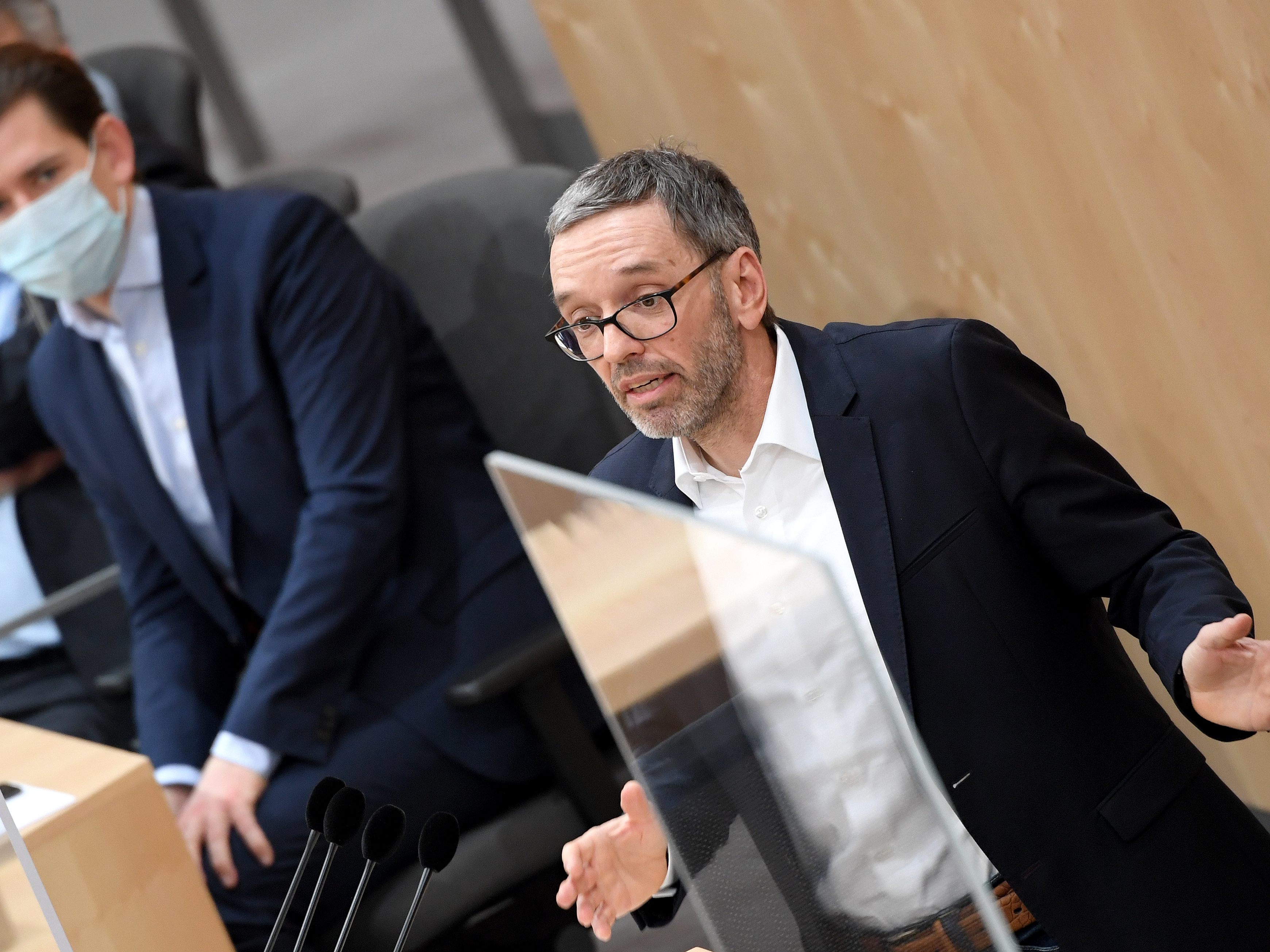 Herbert Kickl (FPÖ) ist überzeugter Maskengegner. Herbert Kickl (FPÖ) ist überzeugter Maskengegner.