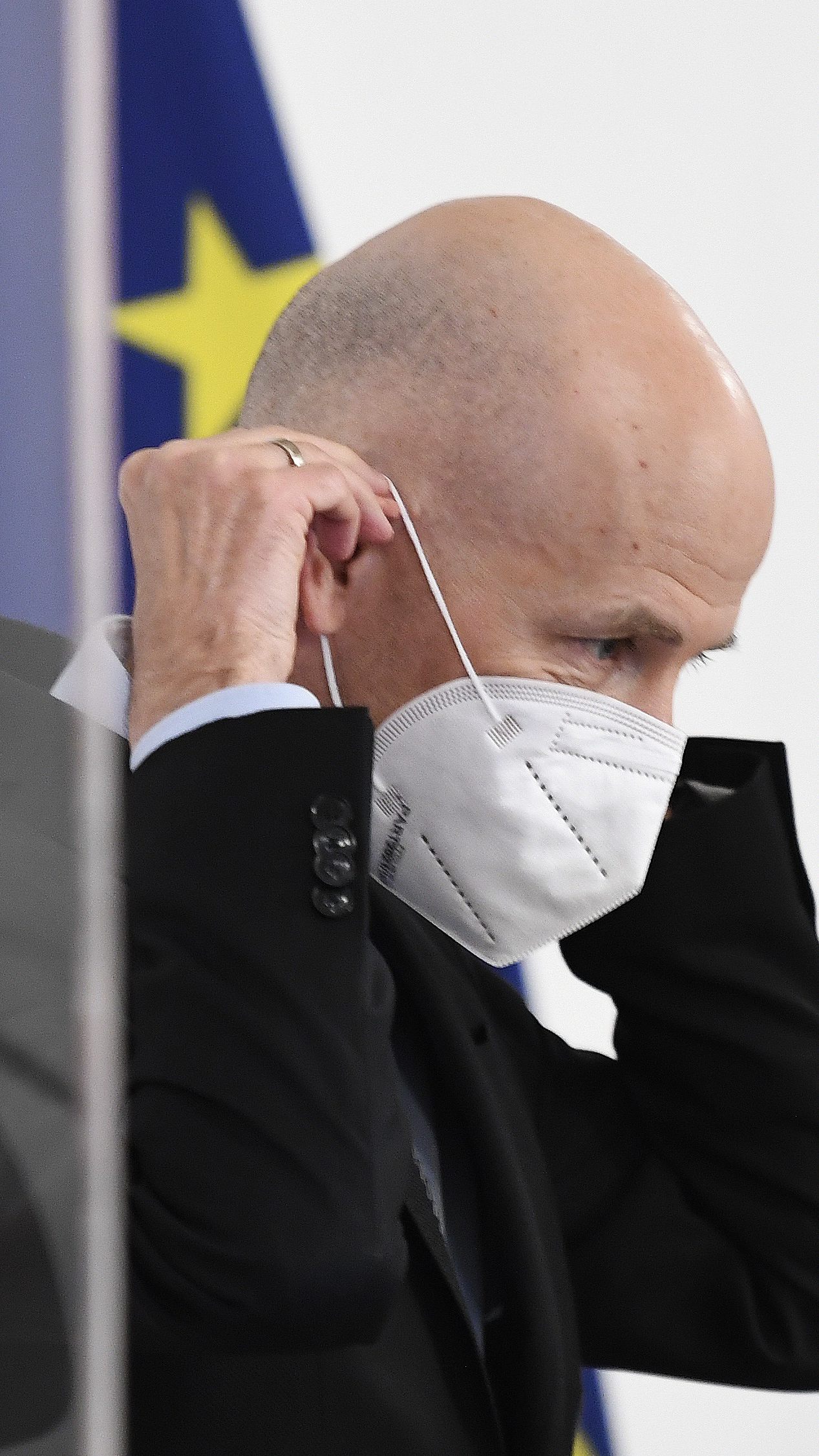 Arbeitsminister Kocher erwartet eine Entlastung des Arbeitsmarktes im Sommer.