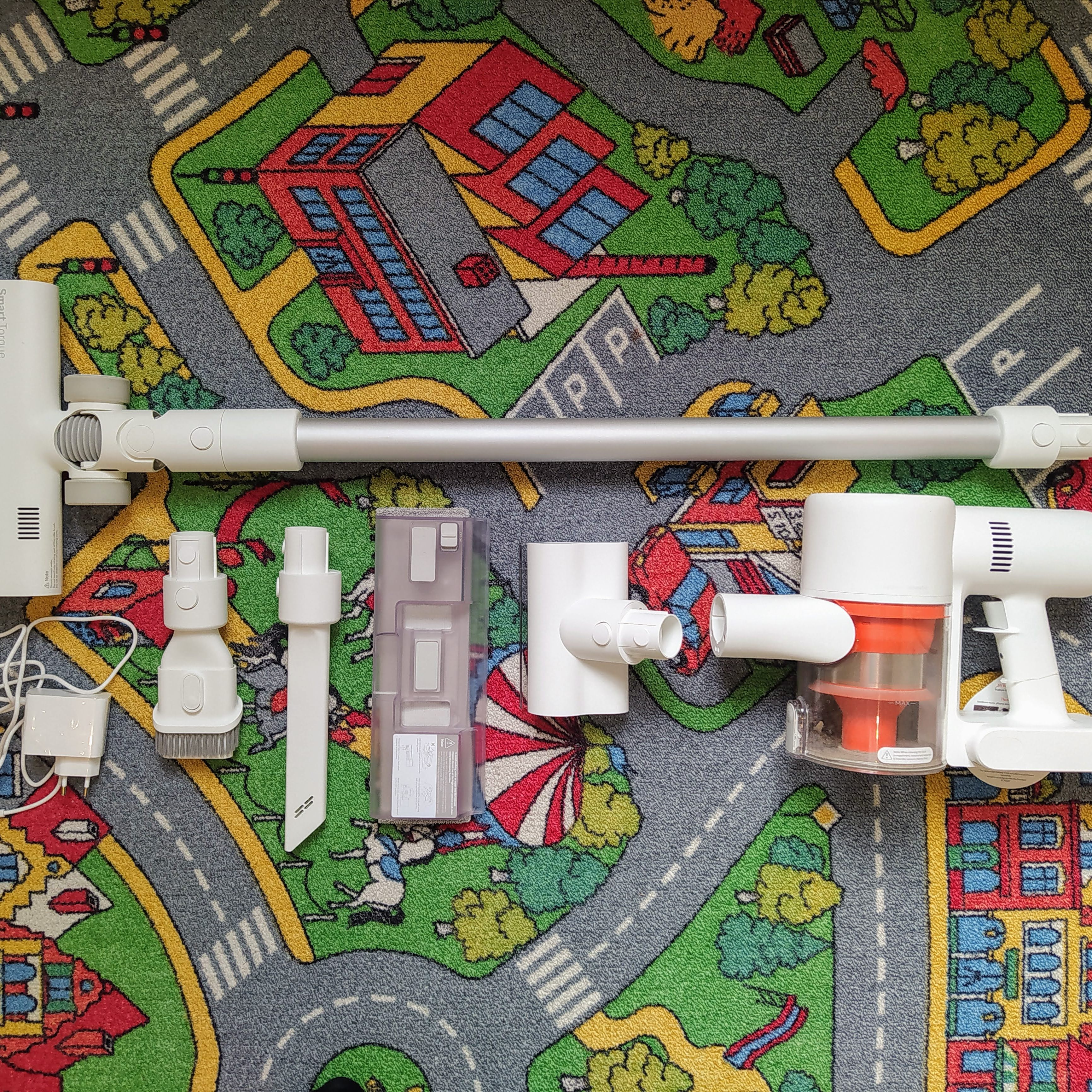 Der Mi Vacuum Cleaner G10 saugt auch auf Teppichen gut.