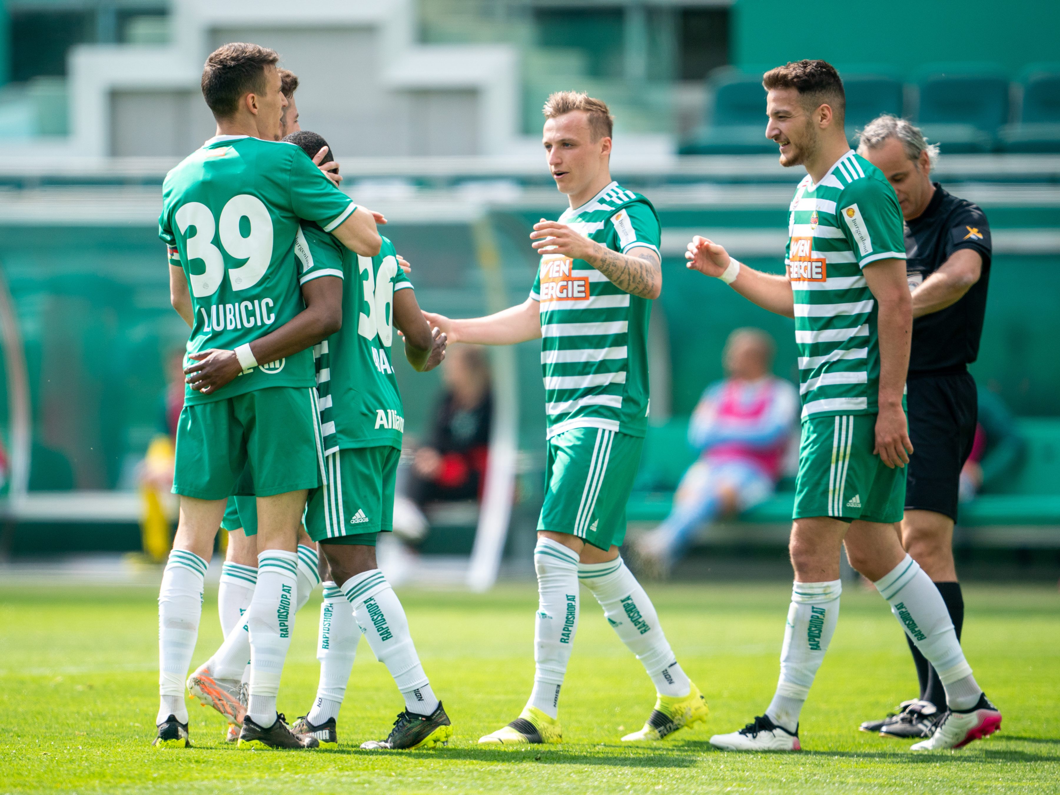 Rapid gewinnt gegen WSG Tirol mit 4:0. Rapid gewinnt gegen WSG Tirol mit 4:0.