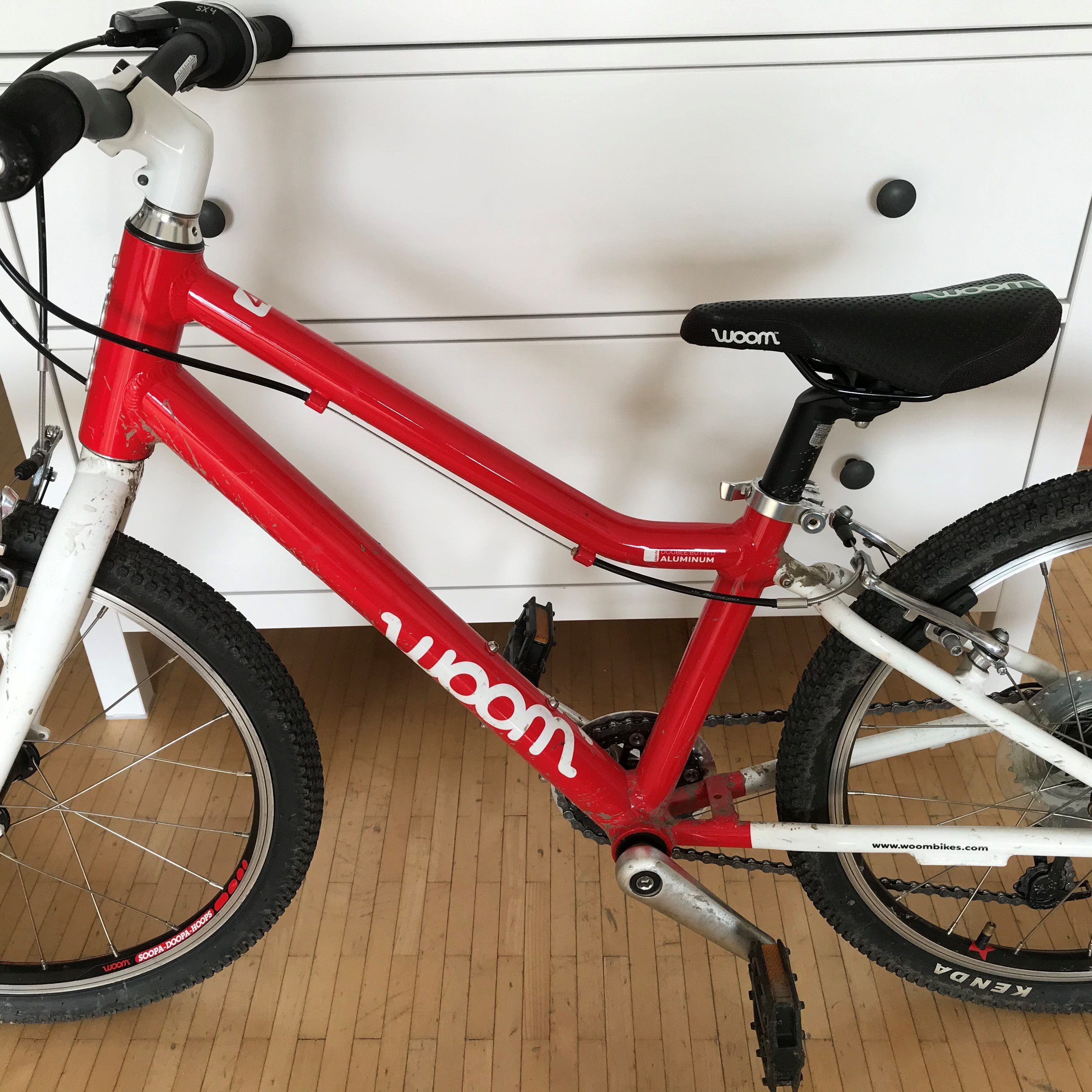 Die Räder des niederösterreichischen Kinderfahrradherstellers "woom" werden nun teilweise auch in Europa produziert.