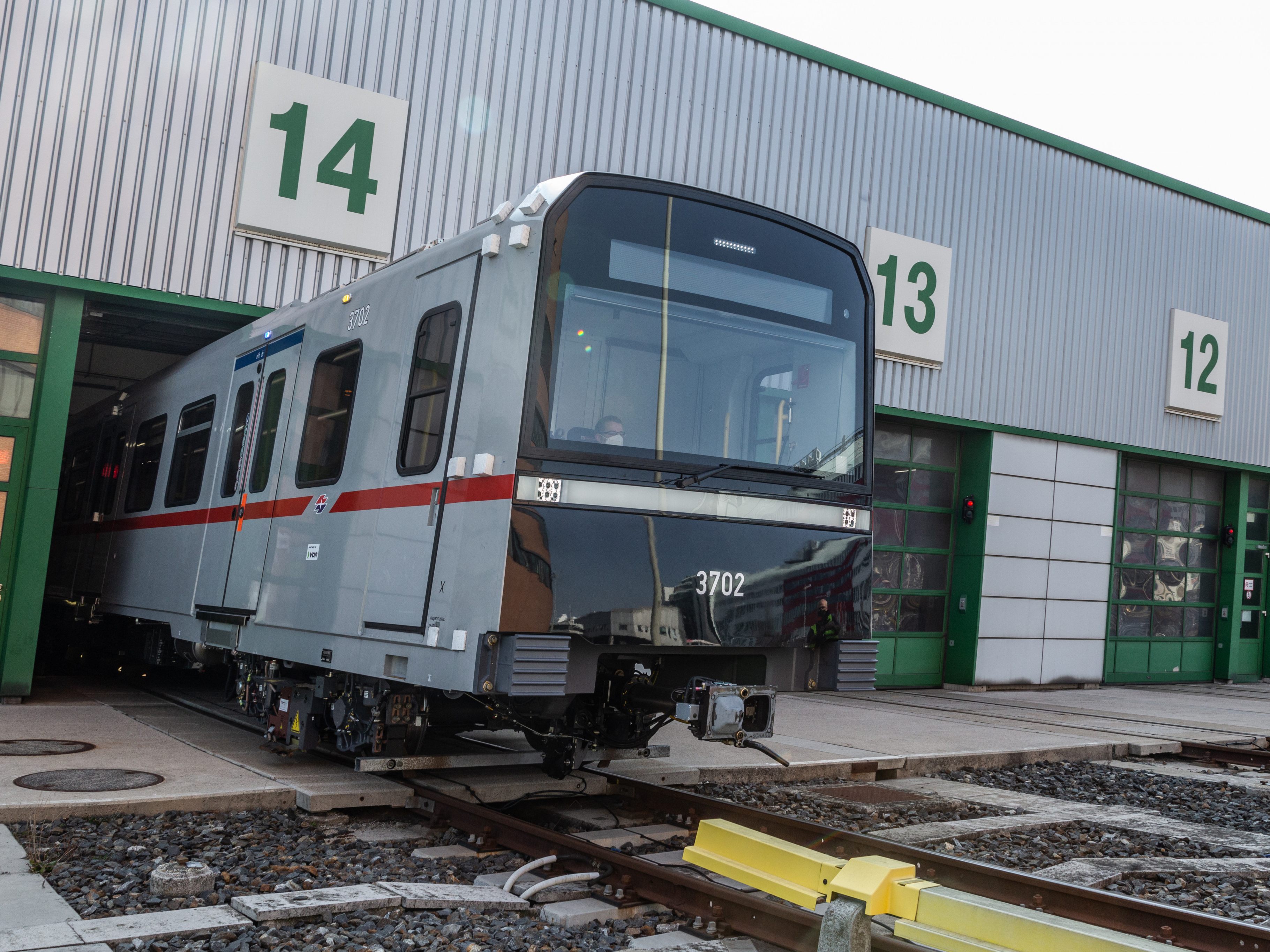 Der X-Wagen der Wiener Linien war heute zum ersten Mal unterwegs.
