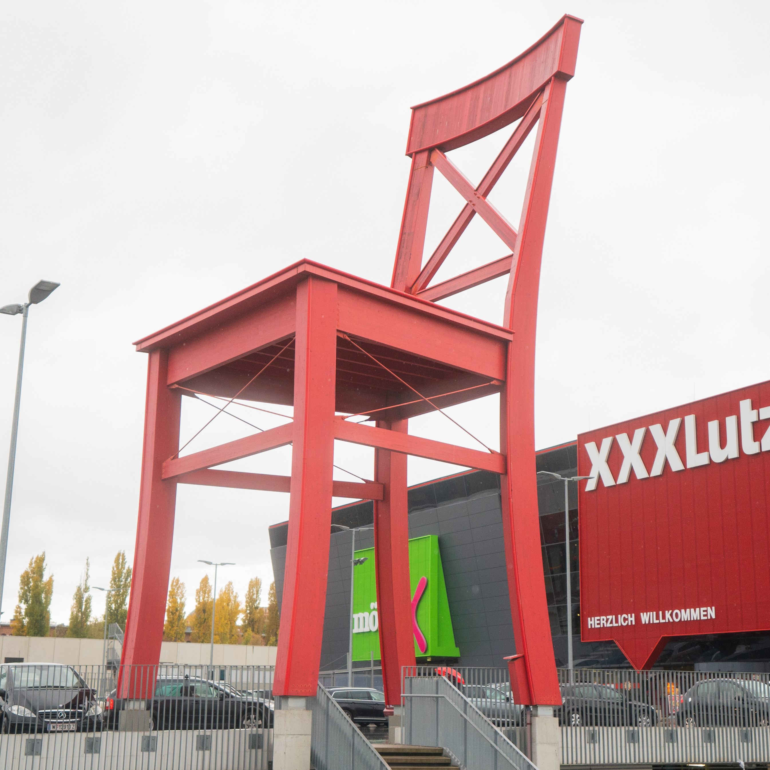 Unter anderem warb XXXLutz mit der Lockdown-Drohung.