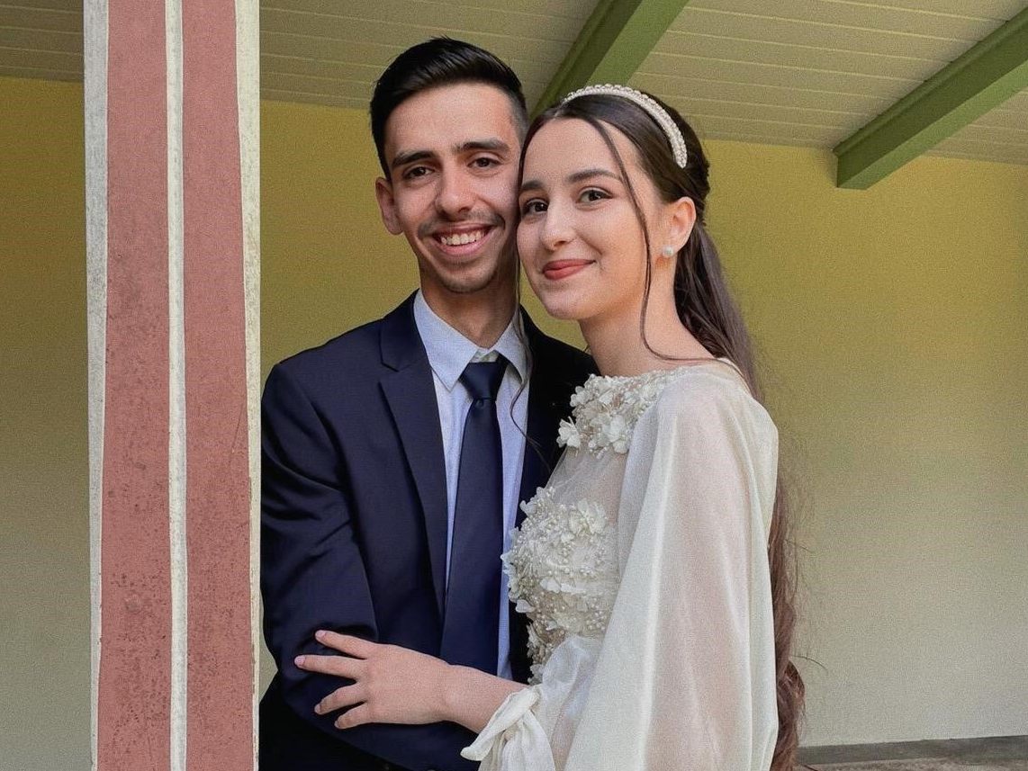 Yağmur Öztürk und Hakki Emre Altintaş haben geheiratet. Yağmur Öztürk und Hakki Emre Altintaş haben geheiratet.