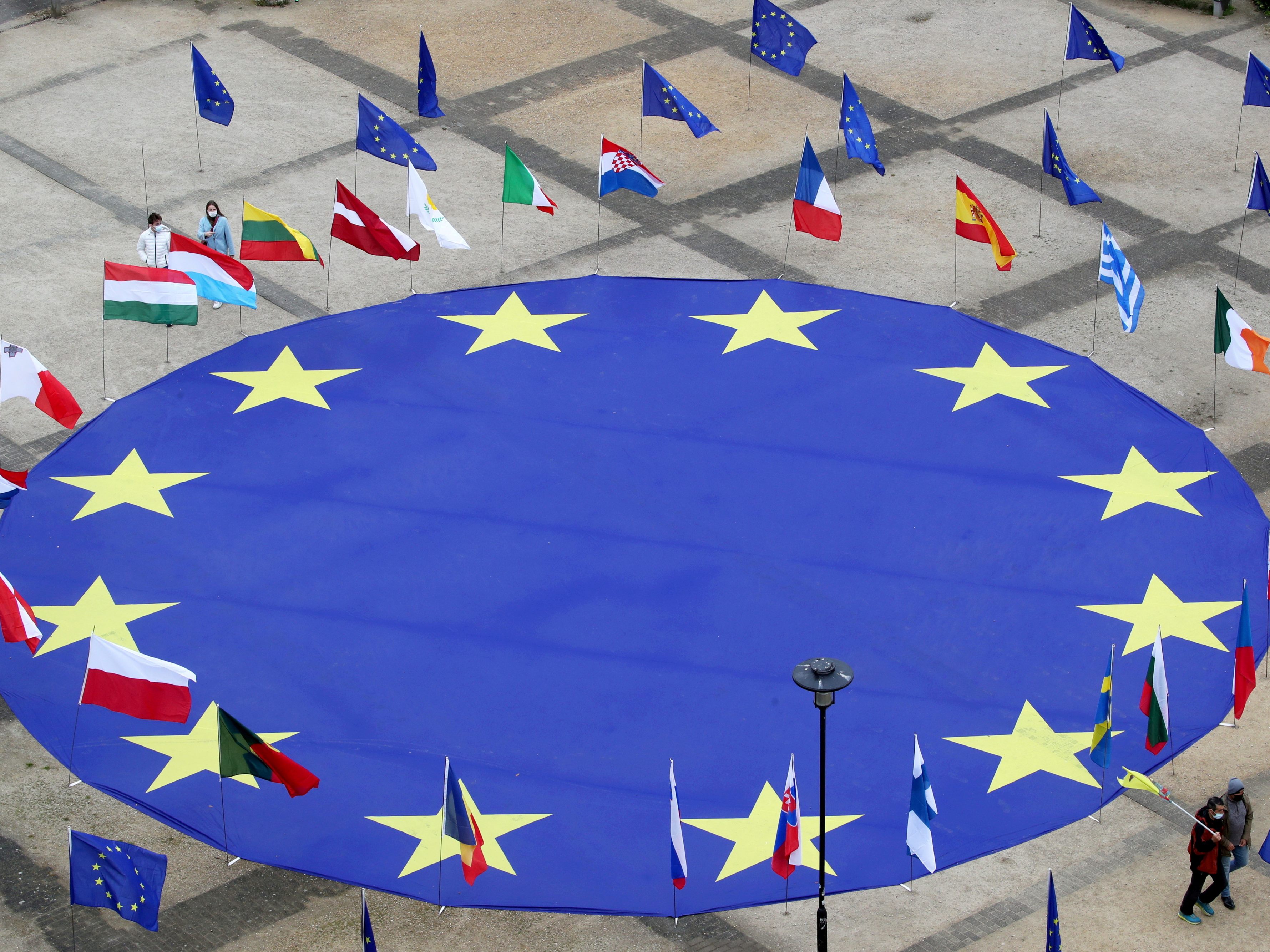 Grüner Pass: Reiseerleichterungen in der EU in Sicht. Grüner Pass: Reiseerleichterungen in der EU in Sicht.