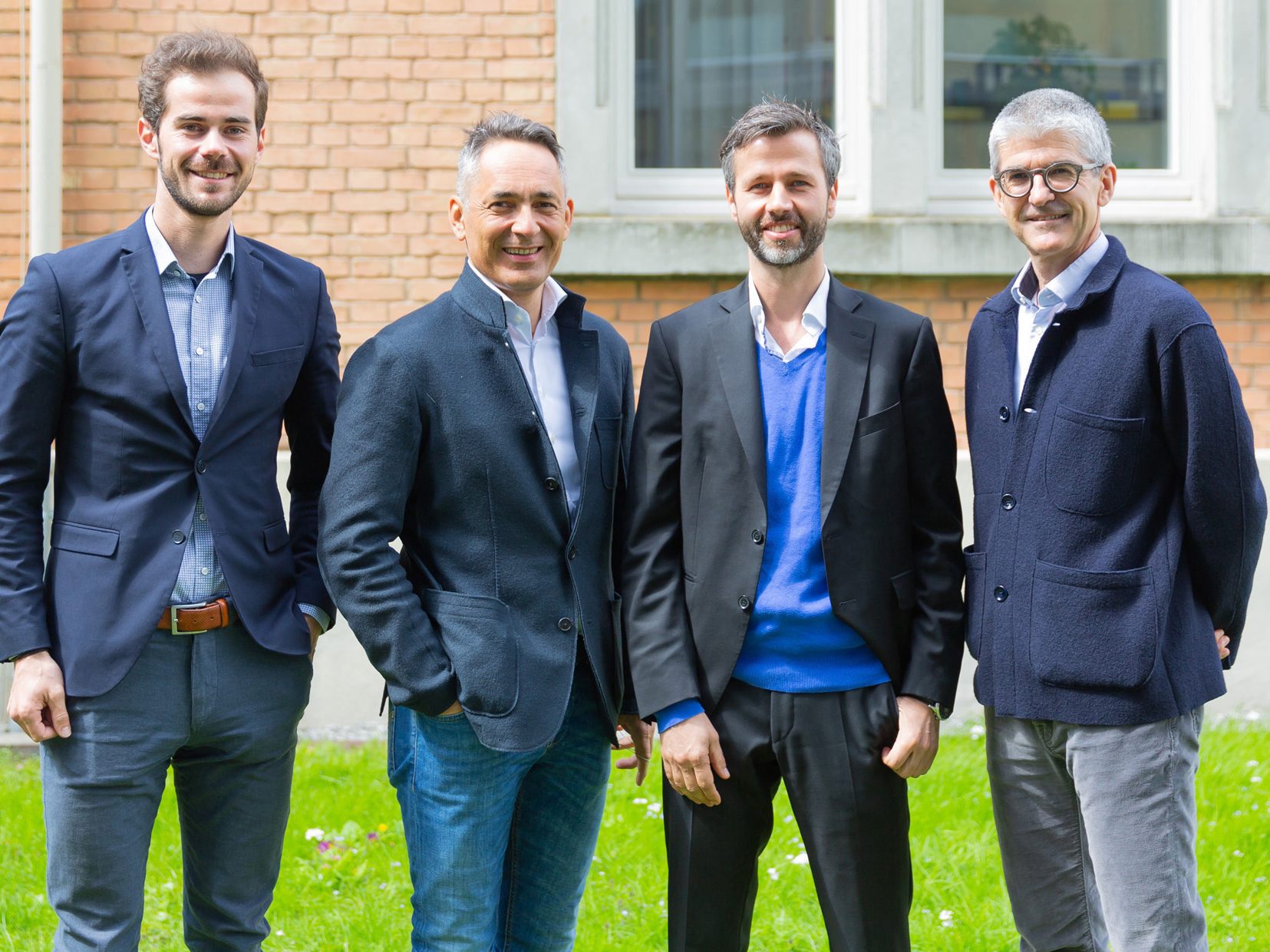 Simon Battlogg (Rhomberg Bau), Hubert Rhomberg (Rhomberg Bau), Martin Jäger (JaKo Baudenkmalpflege) und Ernst Thurnher (Rhomberg Bau) bei der offiziellen Gründung von DenkMalNeo.