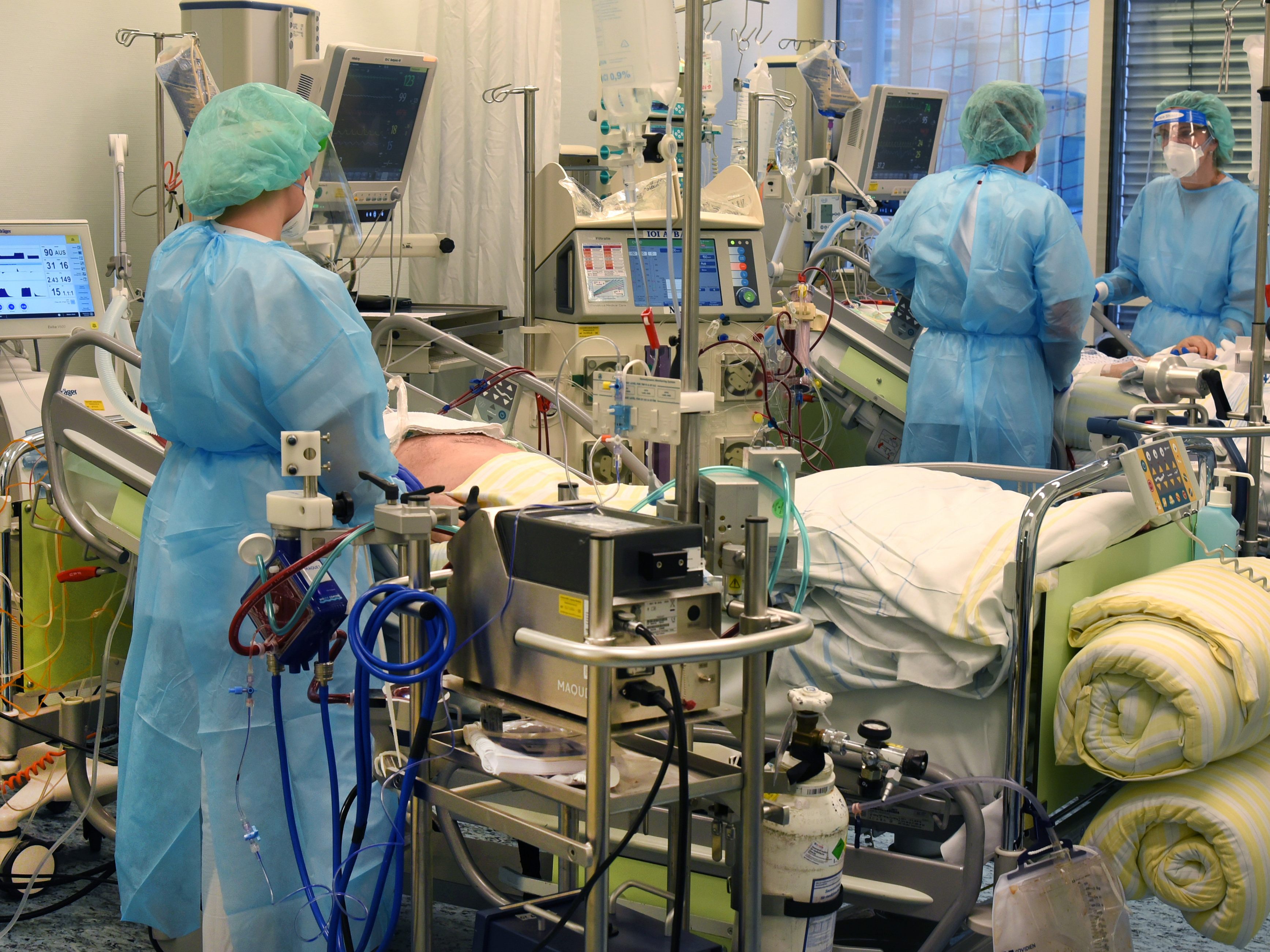 In Niederösterreich sind am Mittwoch laut Bernhard Jany, dem Sprecher der Landesgesundheitsagentur, 86 Corona-Patienten auf Intensivstationen behandelt worden