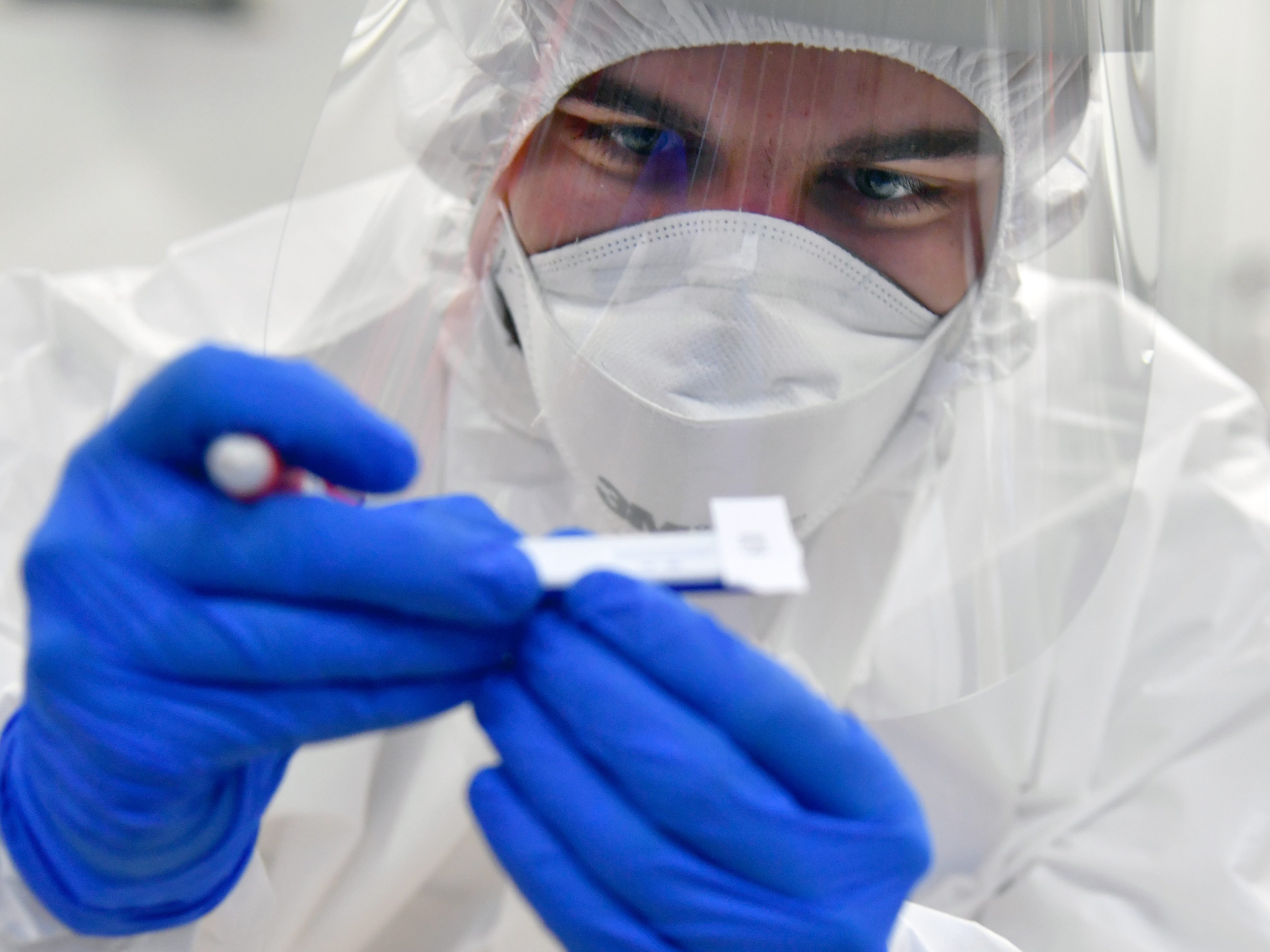 Am Mittwoch wurden 899 Coronavirus-Neuinfektionen in Österreich registriert. Am Mittwoch wurden 899 Coronavirus-Neuinfektionen in Österreich registriert.