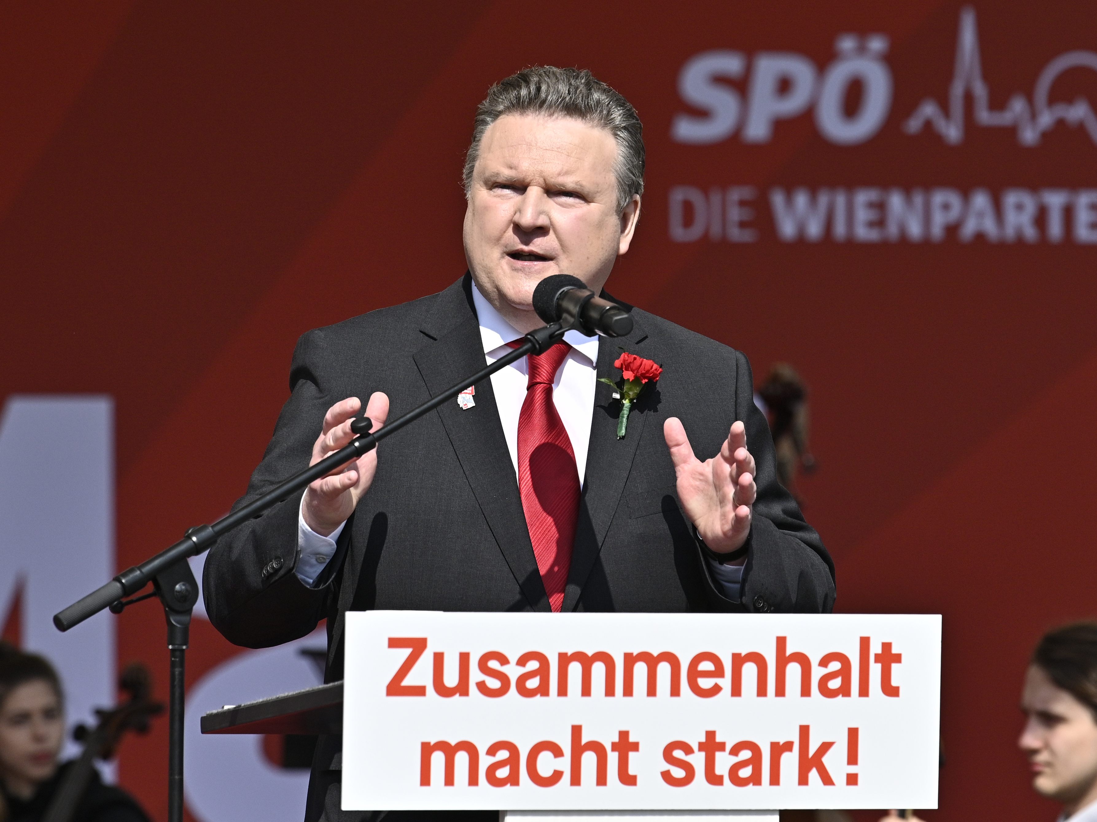 Die Wiener SPÖ führte einen Film mit Bürgermeister Ludwig und Parteichefin Rendi-Wagner vor. Die Wiener SPÖ führte einen Film mit Bürgermeister Ludwig und Parteichefin Rendi-Wagner vor.