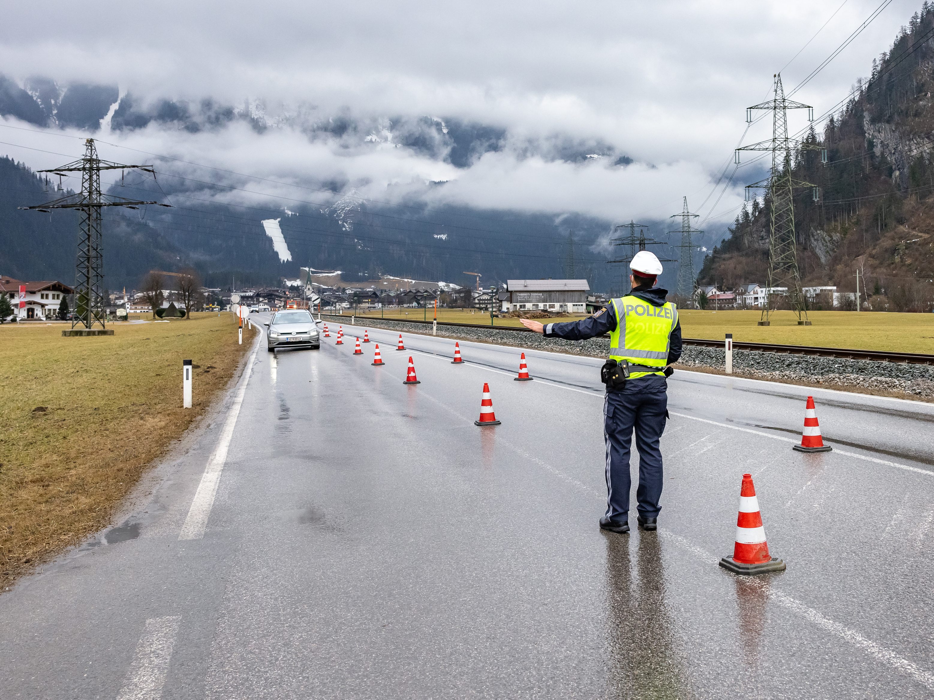 Die Ausreisetestpflicht in Tirol endet am morgigen Mittwoch. Die Ausreisetestpflicht in Tirol endet am morgigen Mittwoch.
