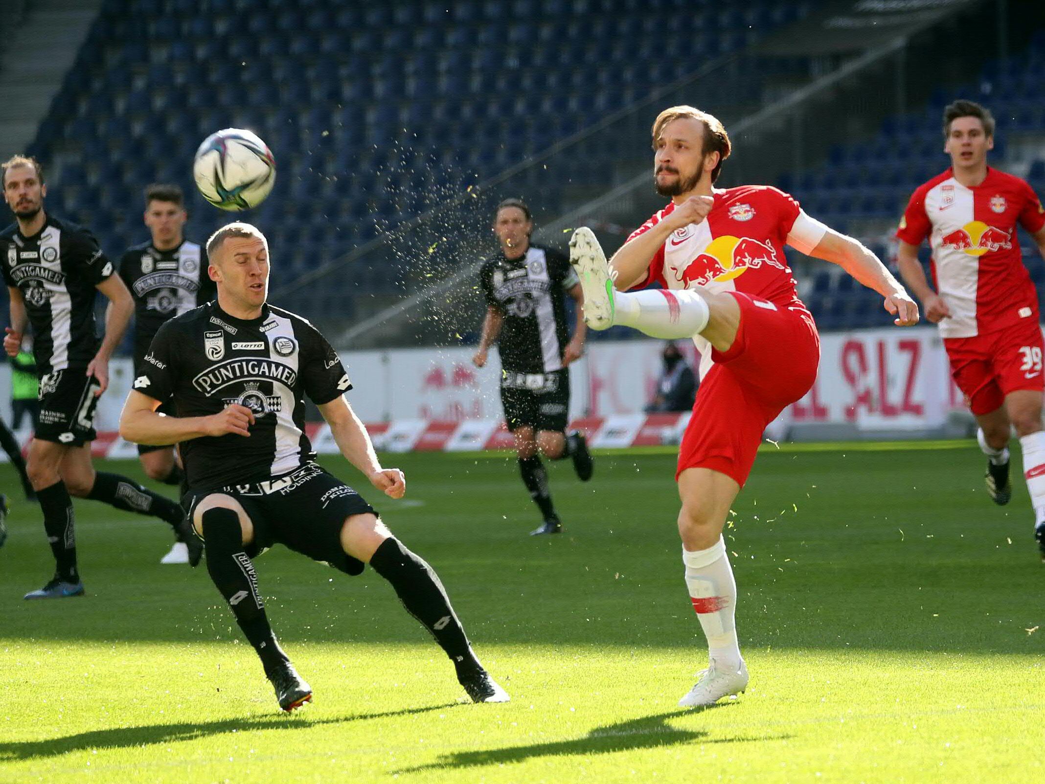 LIVE-Ticker zum Spiel Sturm Graz gegen RB Salzburg ab 14.30 Uhr. LIVE-Ticker zum Spiel Sturm Graz gegen RB Salzburg ab 14.30 Uhr.