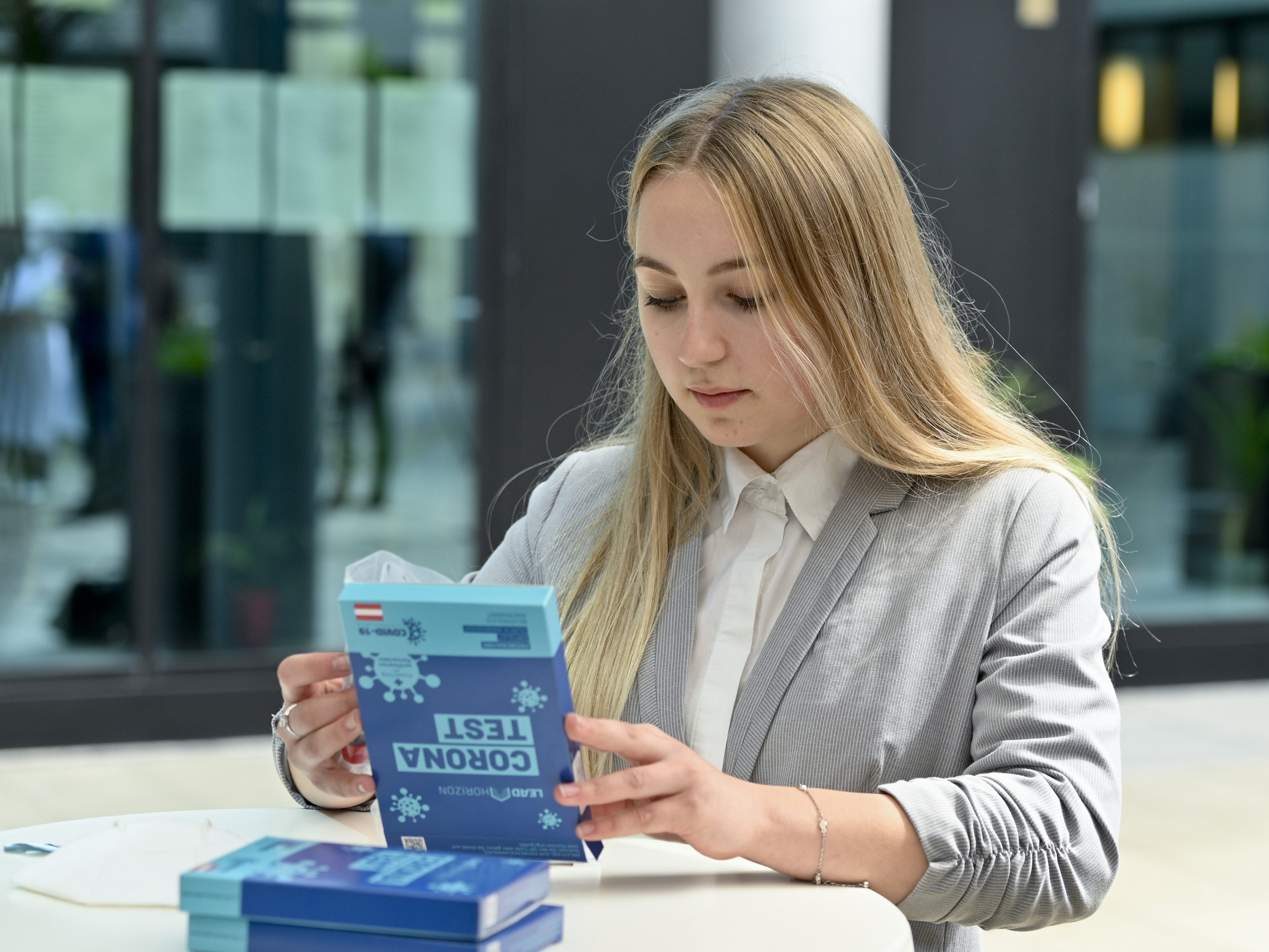 Alles Gurgelt: Die PCR-Coronavirus-Tests sollen bald an allen Schulen in Wien durchgeführt werden. Alles Gurgelt: Die PCR-Coronavirus-Tests sollen bald an allen Schulen in Wien durchgeführt werden.
