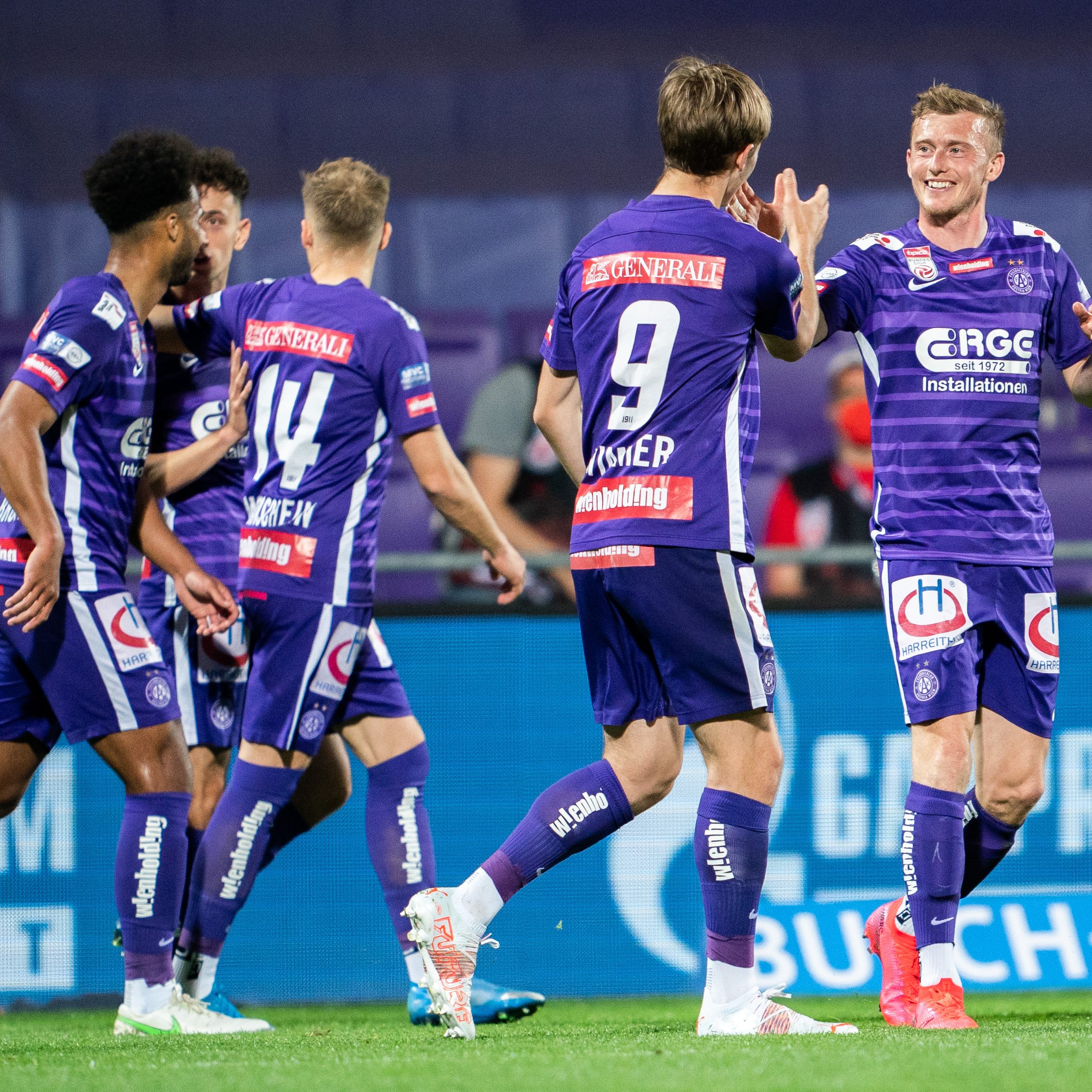 Austria Wien feiert 3:1-Sieg über Hartberg.