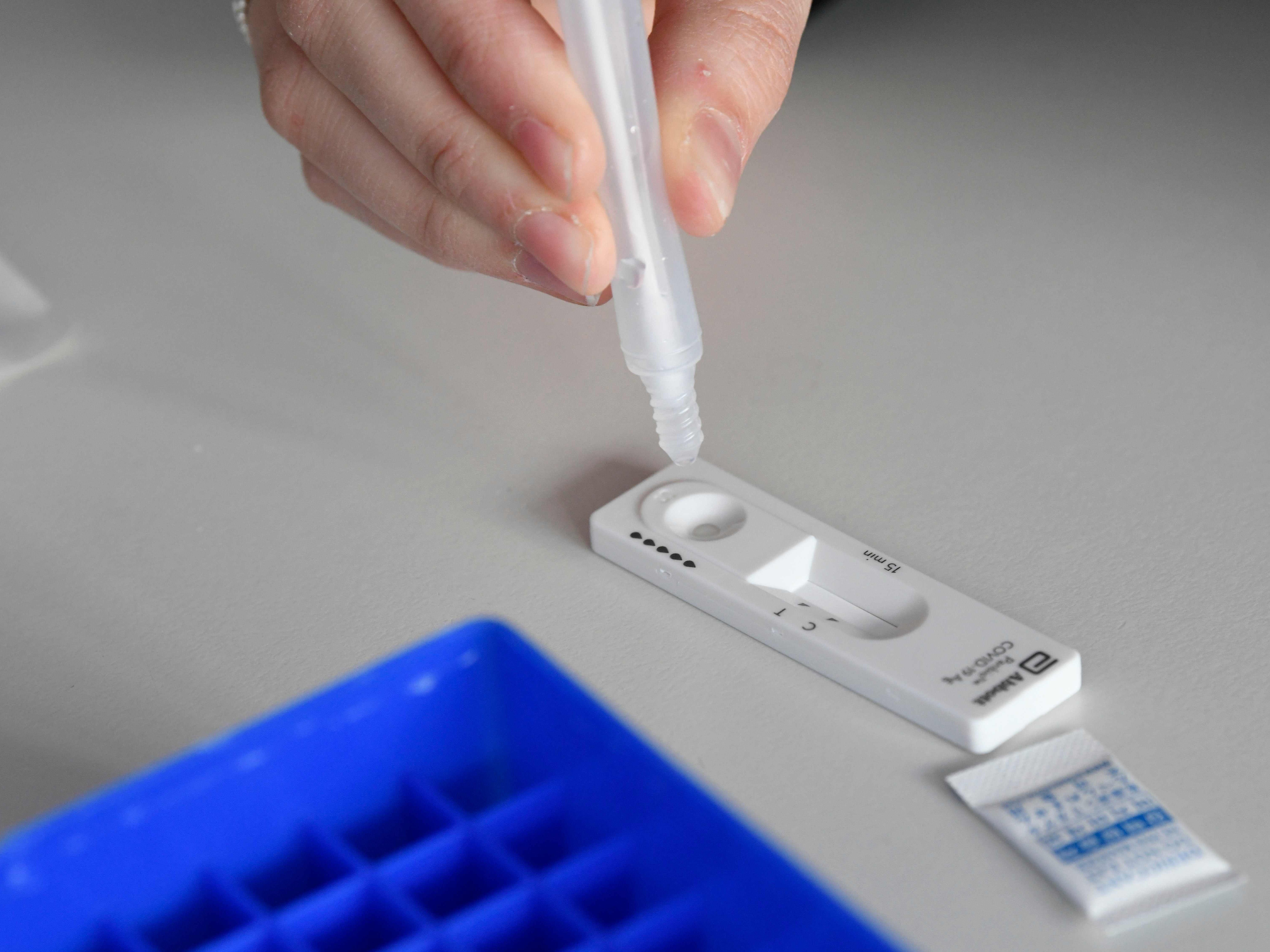 Weiterhin würde es sich um sogenannte "Nasenbohrer"-Tests handeln.
