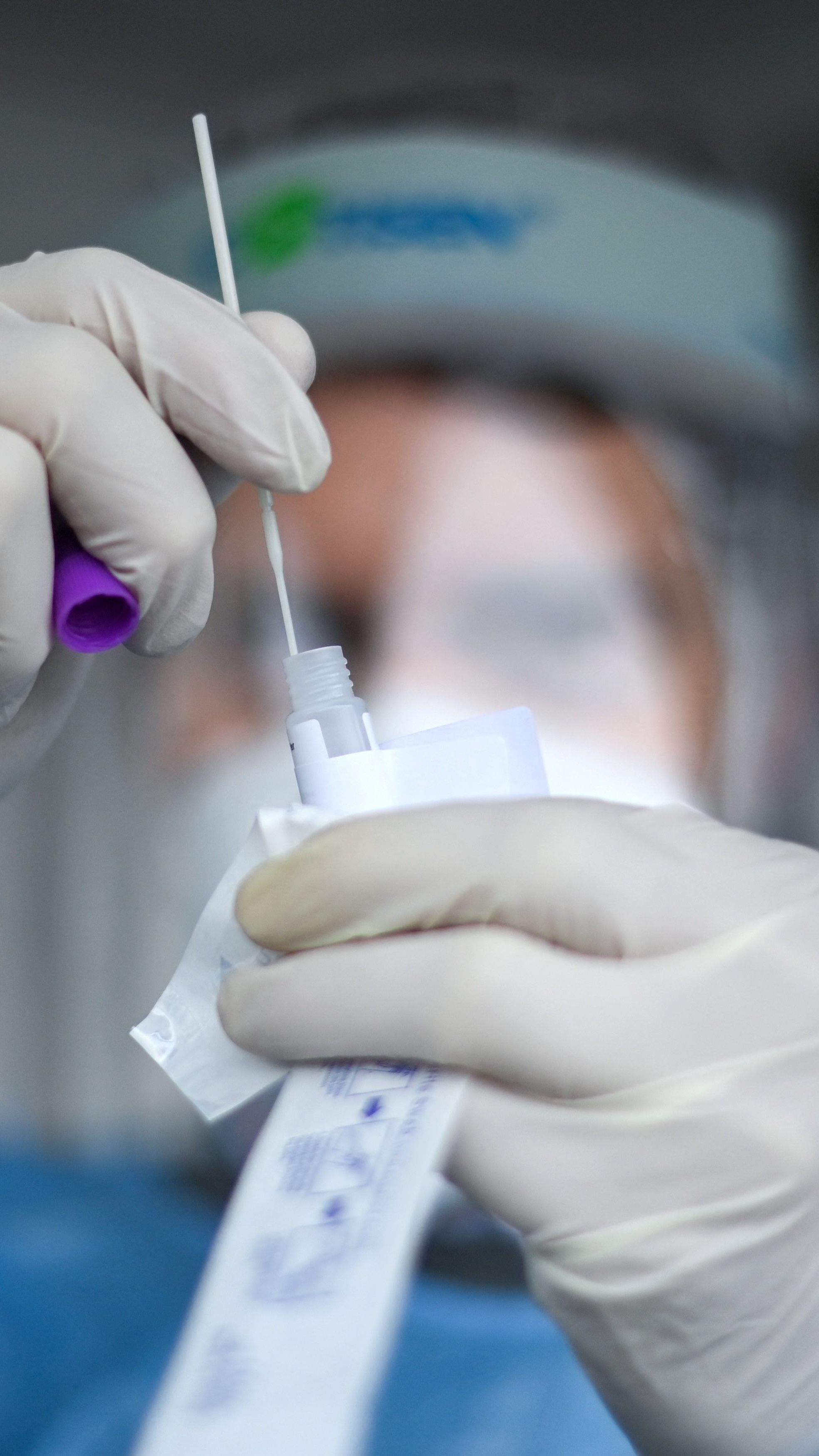 In den vergangenen 24 Stunden wurden 415.694 PCR- und Antigenschnell-Tests eingemeldet.