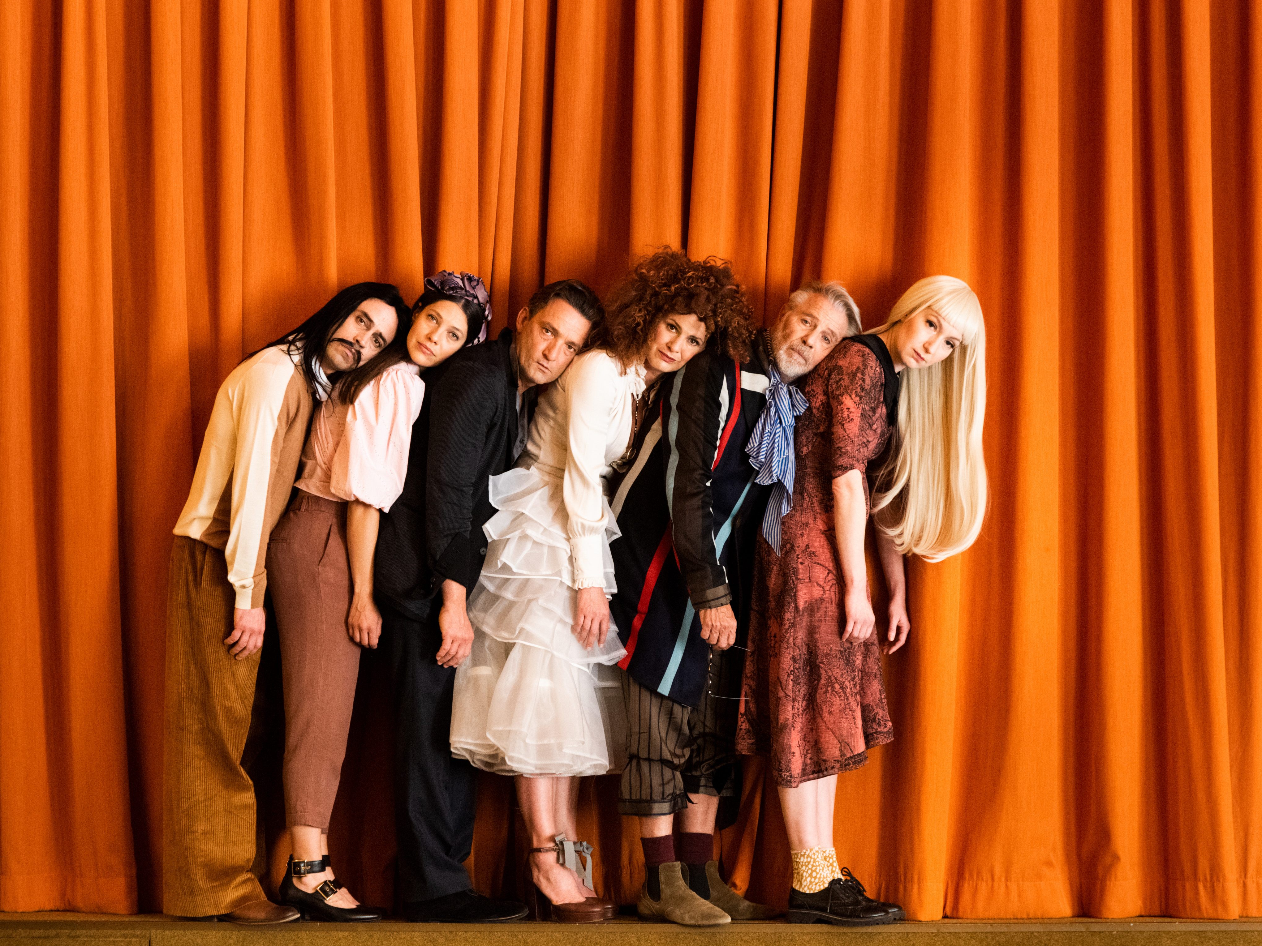 Wir verlosen Karten für die Komödie "Die Verliebten" im Wiener Lustspielhaus.