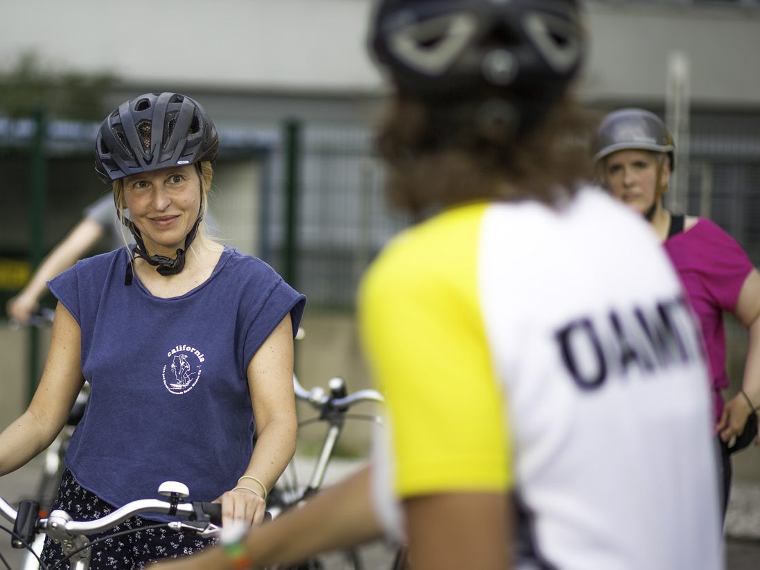 Für Frauen bietet der ÖAMTC wieder kostenlose Fahrradkurse an.